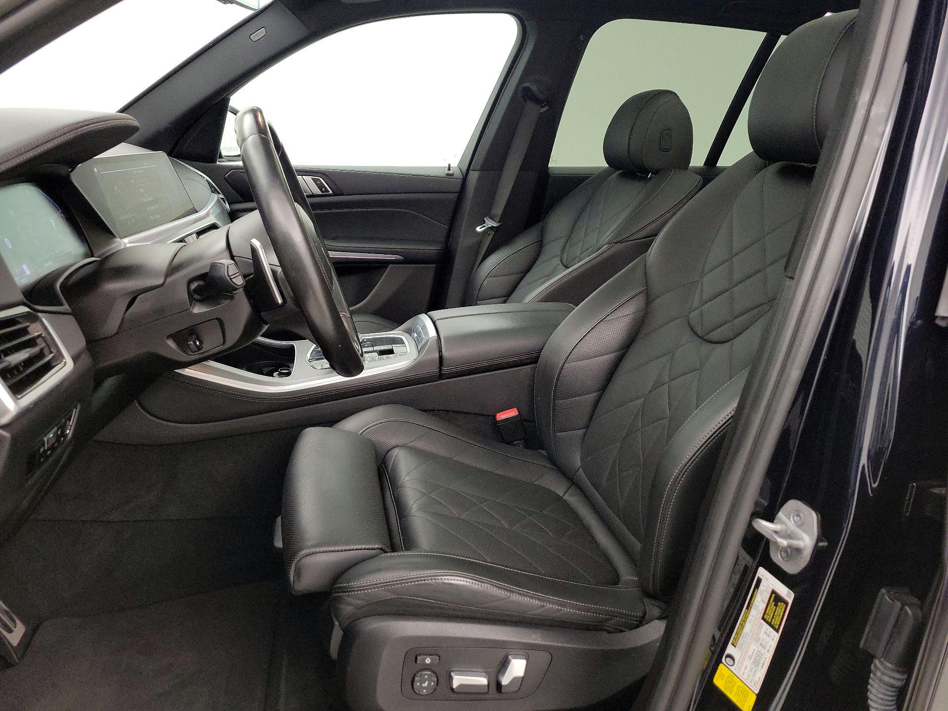 Thumbnail: 2023 BMW X5 - 11