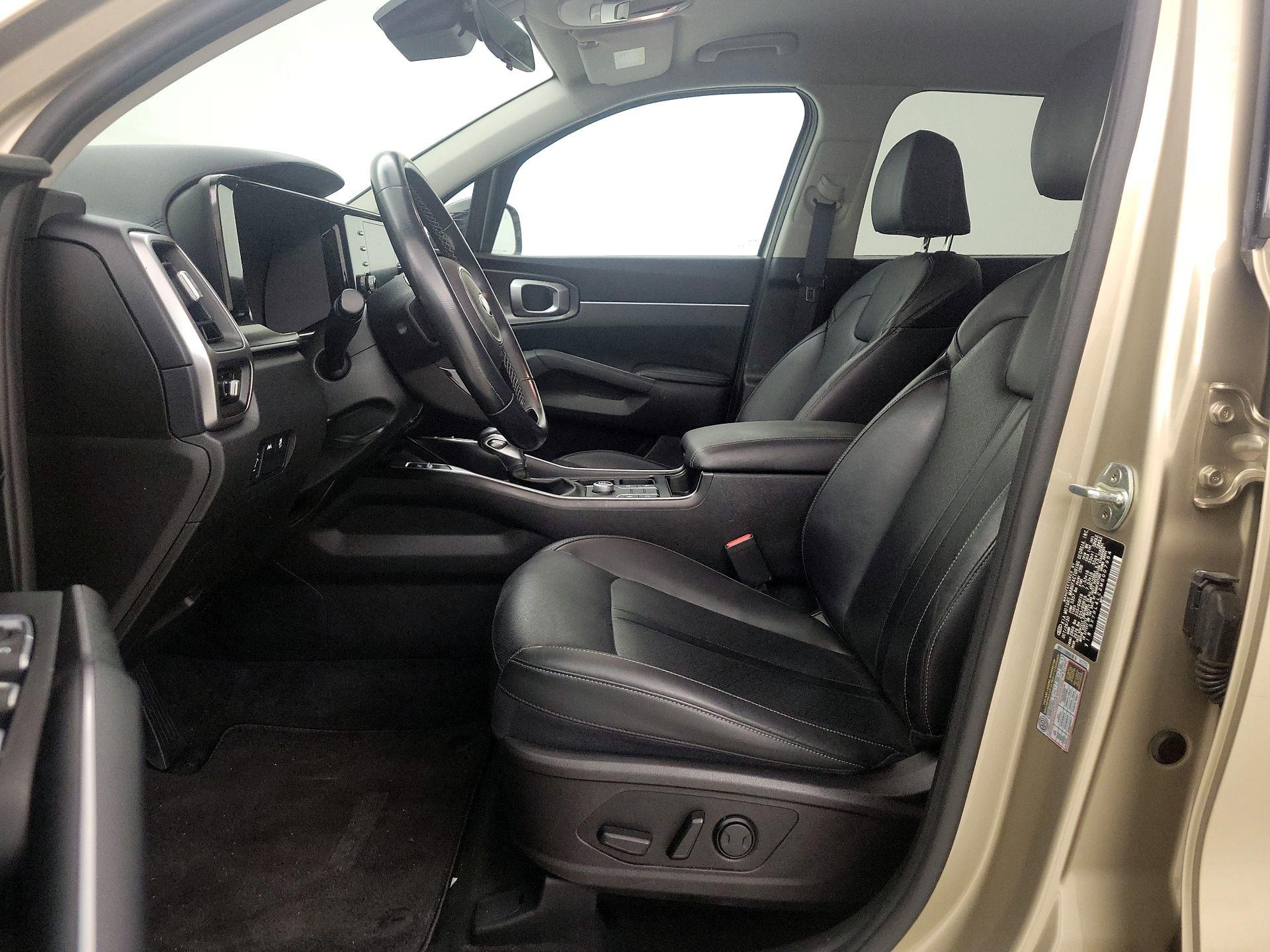 Thumbnail: 2021 Kia Sorento - 11