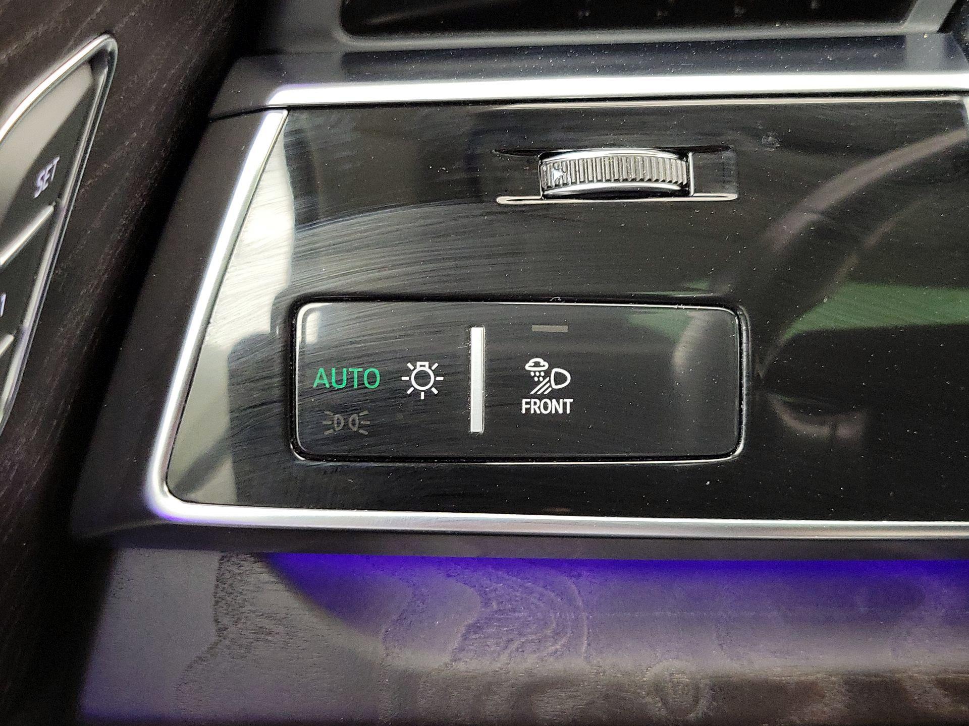 Thumbnail: 2021 Audi Q8 - 13