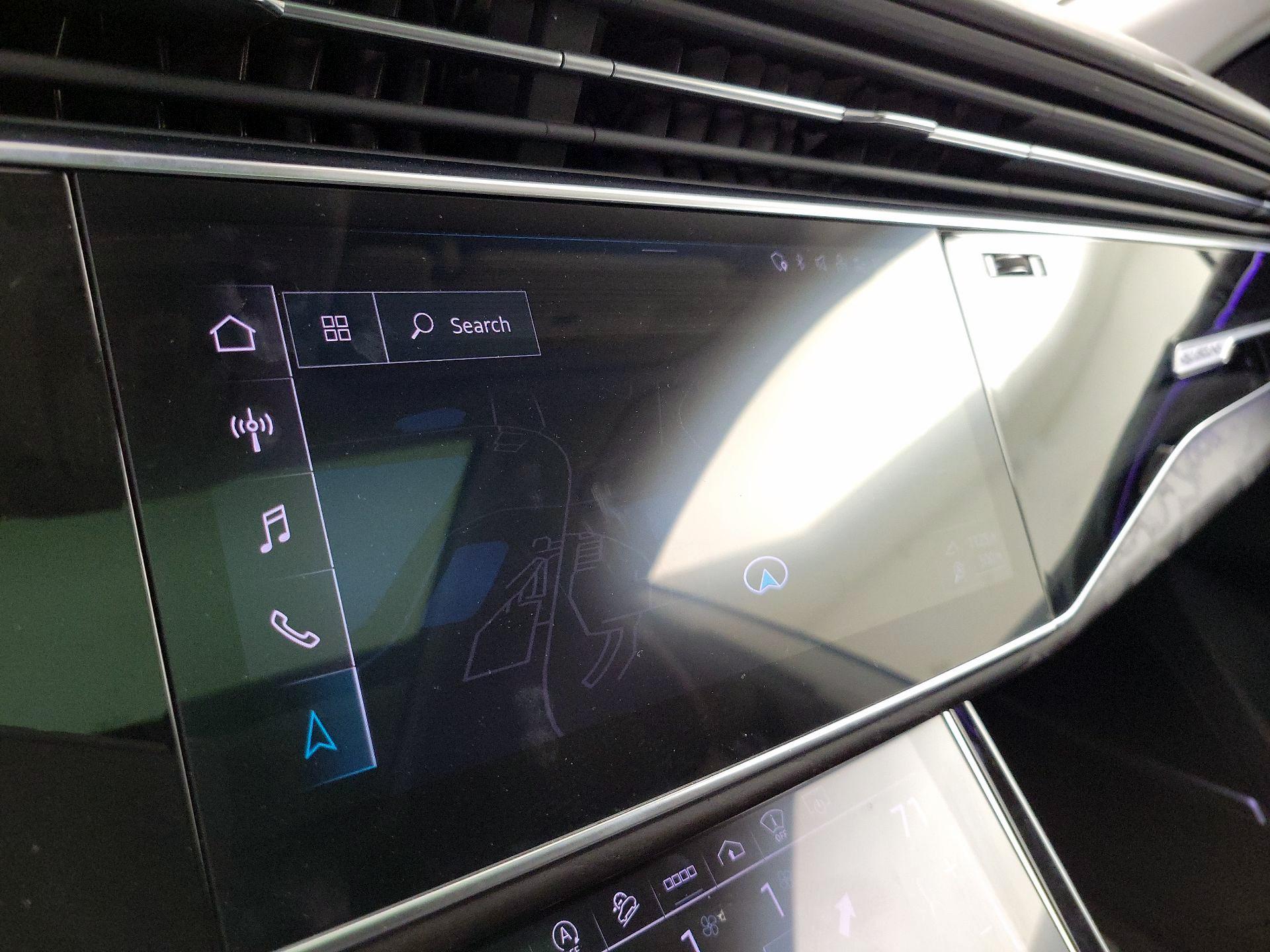 Thumbnail: 2021 Audi Q8 - 14