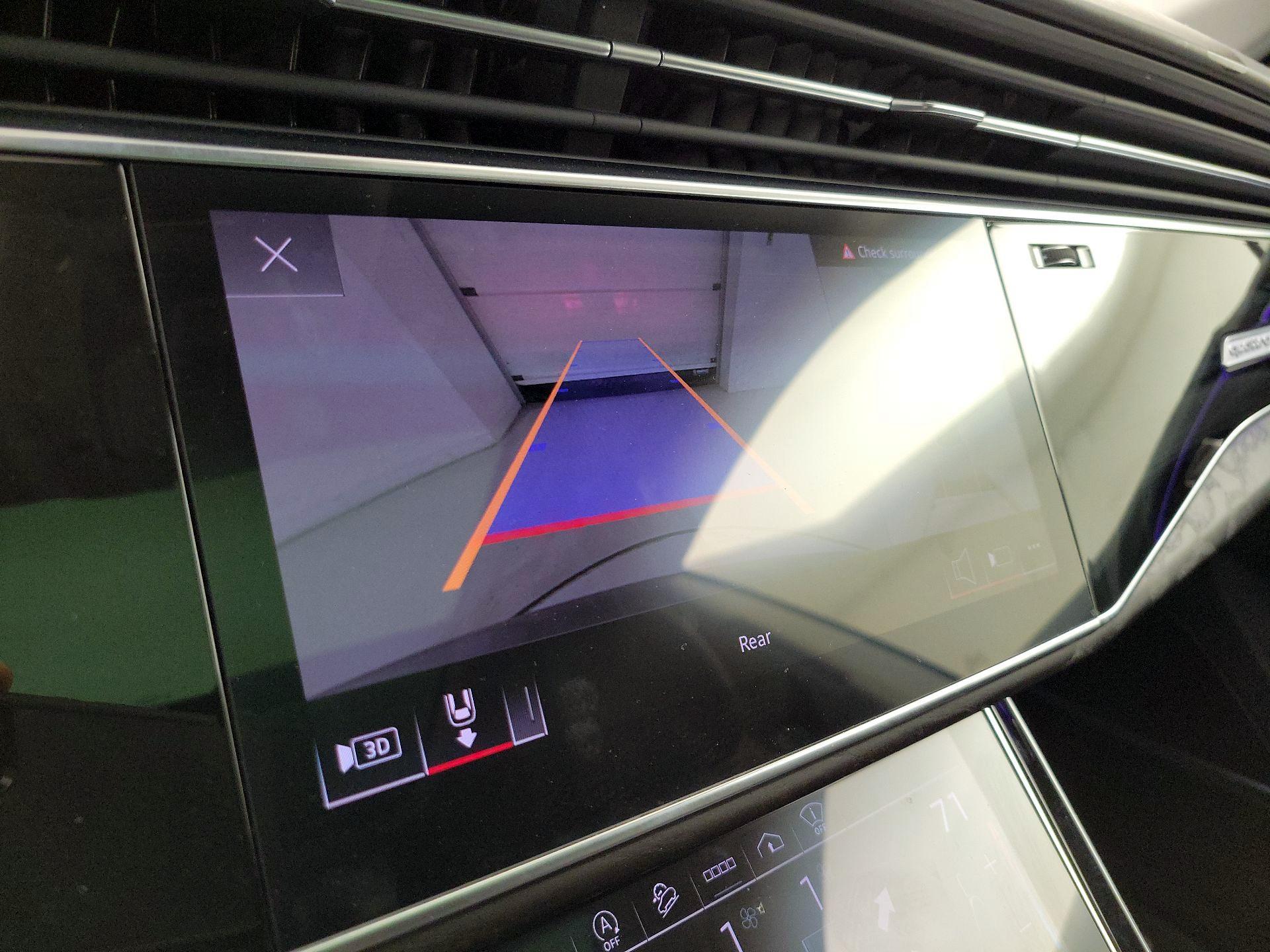 Thumbnail: 2021 Audi Q8 - 15