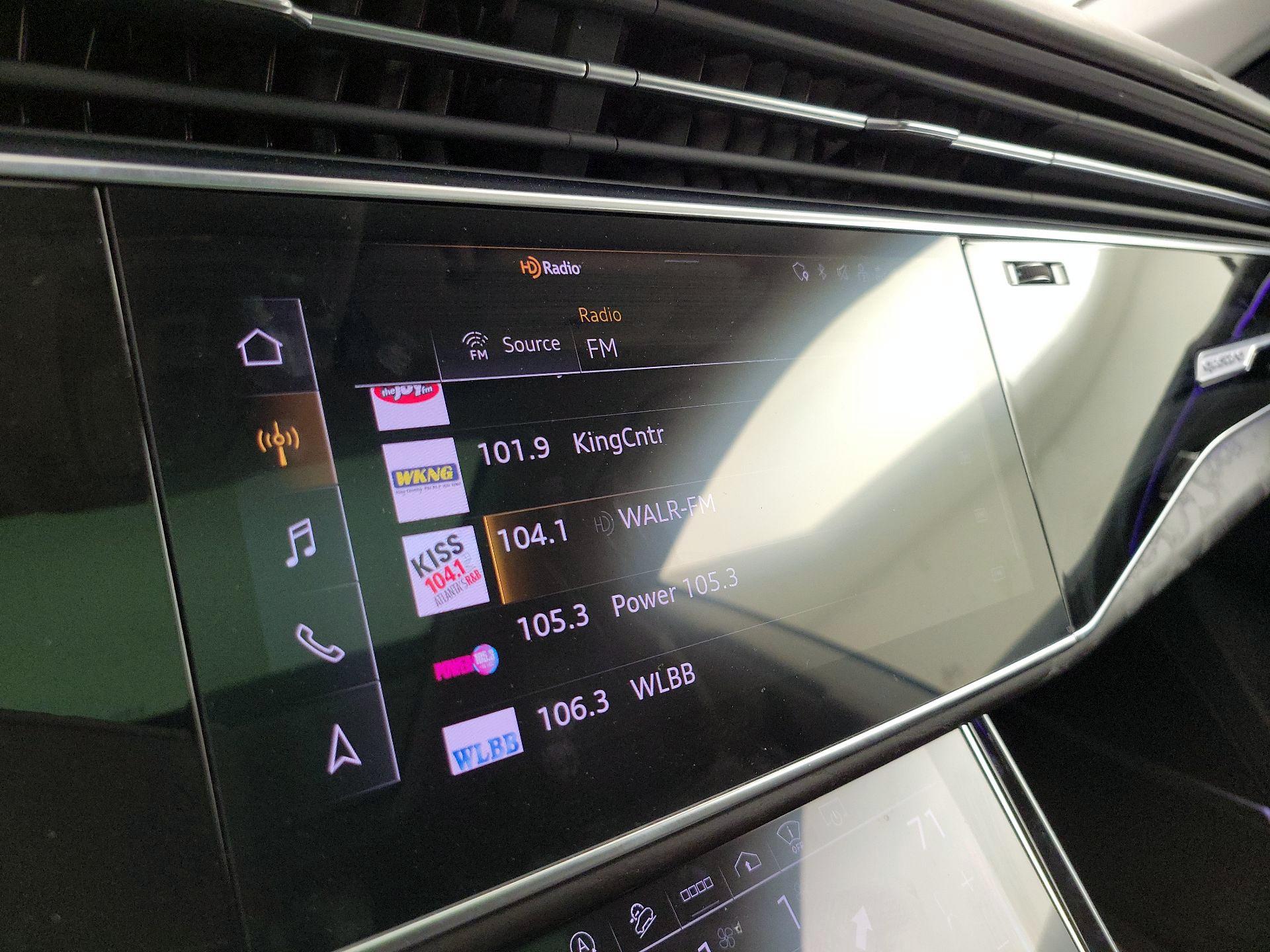 Thumbnail: 2021 Audi Q8 - 16