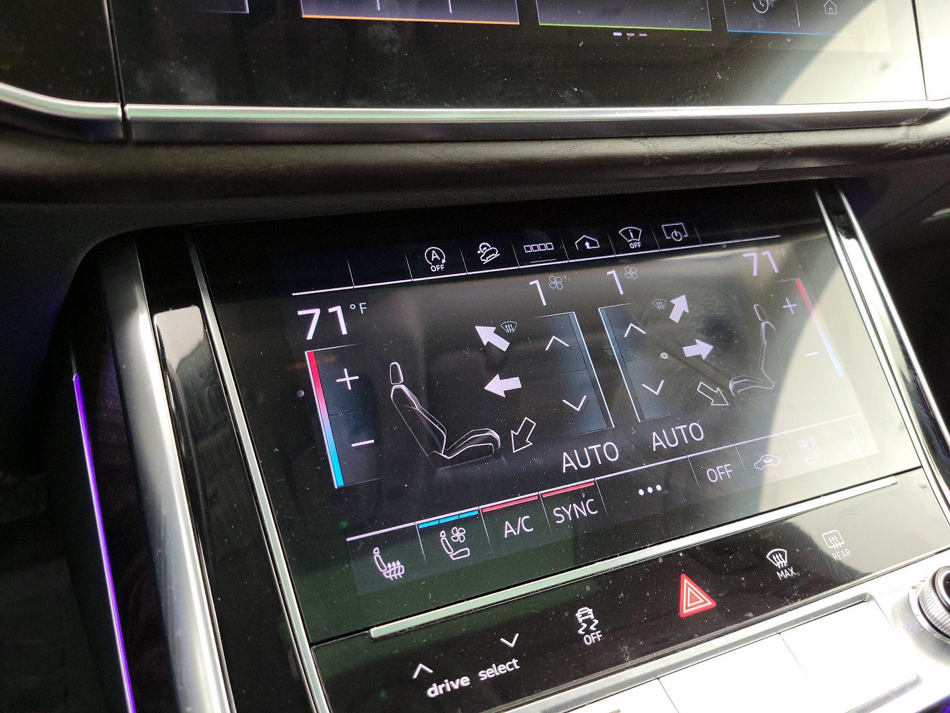 Thumbnail: 2021 Audi Q8 - 17