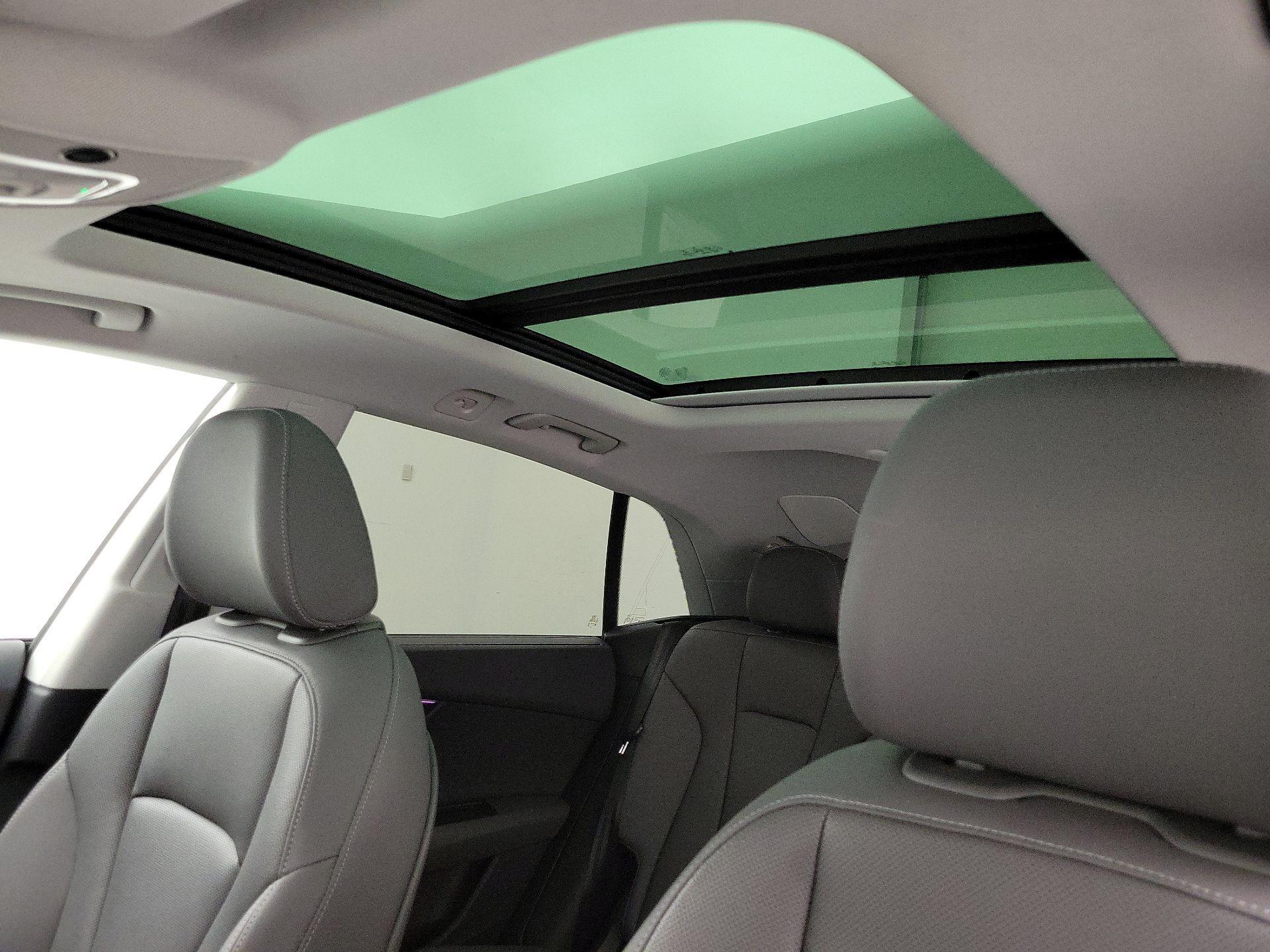 Thumbnail: 2021 Audi Q8 - 20