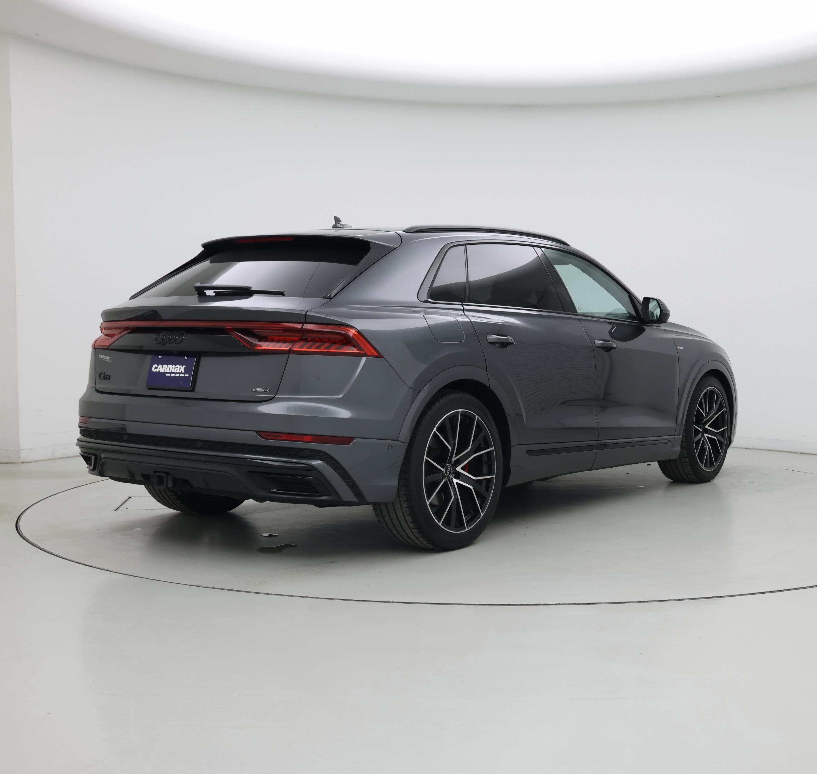 Thumbnail: 2021 Audi Q8 - 8