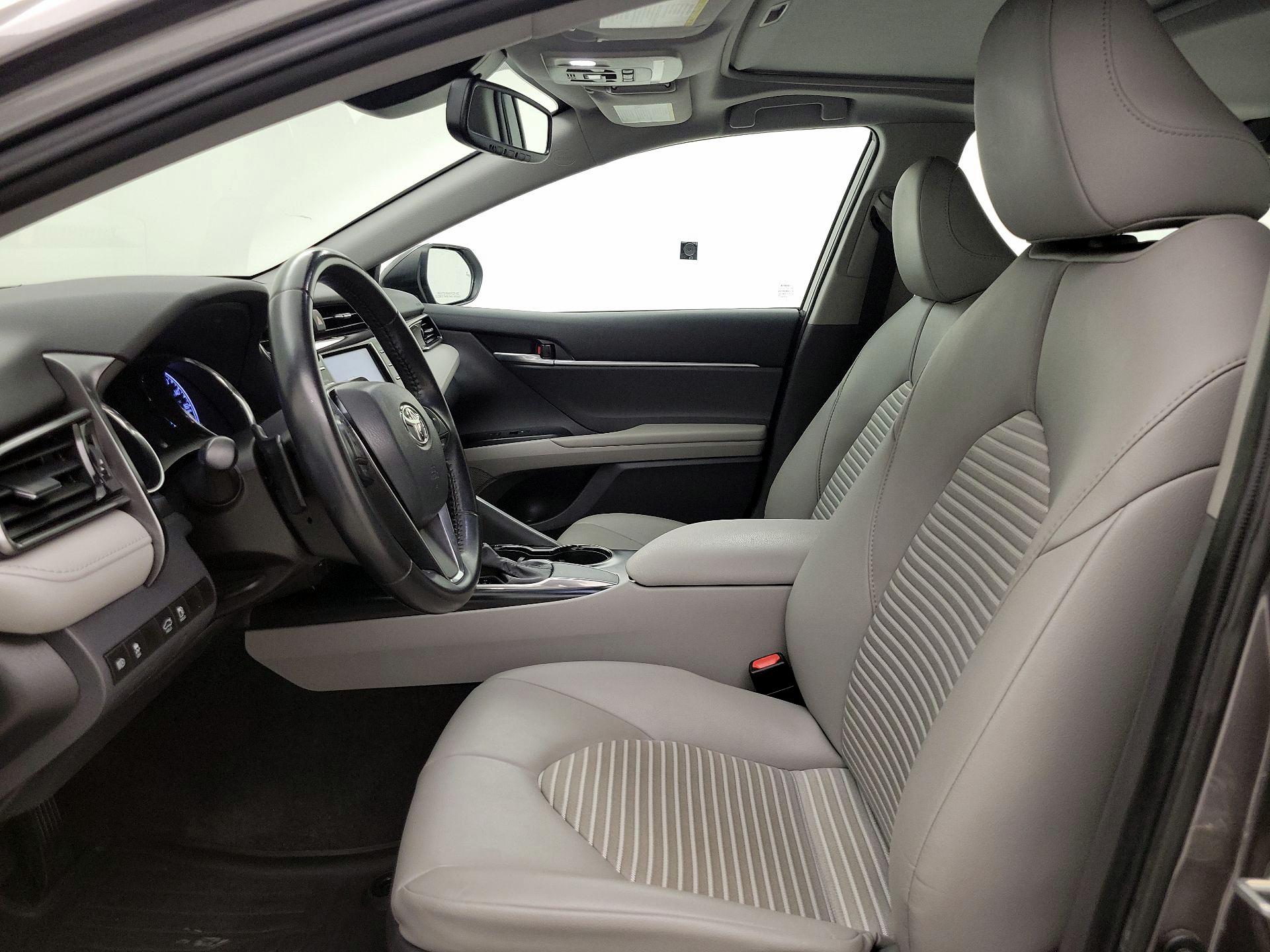 Thumbnail: 2020 Toyota Camry - 11