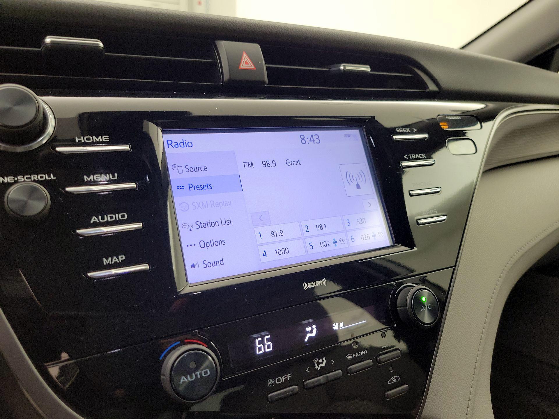 Thumbnail: 2020 Toyota Camry - 15