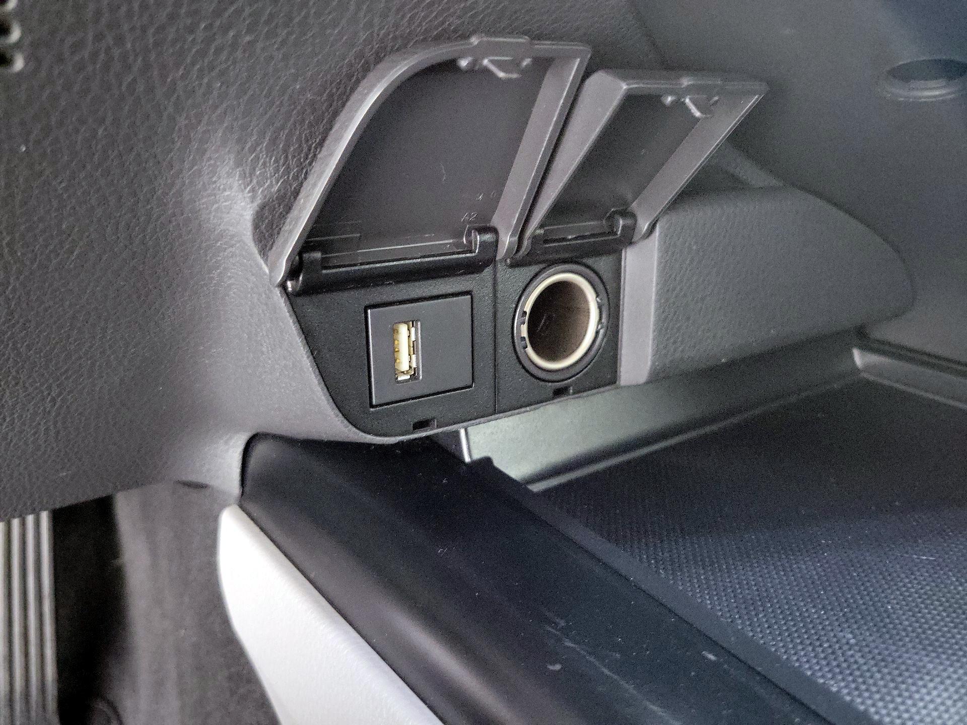 Thumbnail: 2020 Toyota Camry - 18