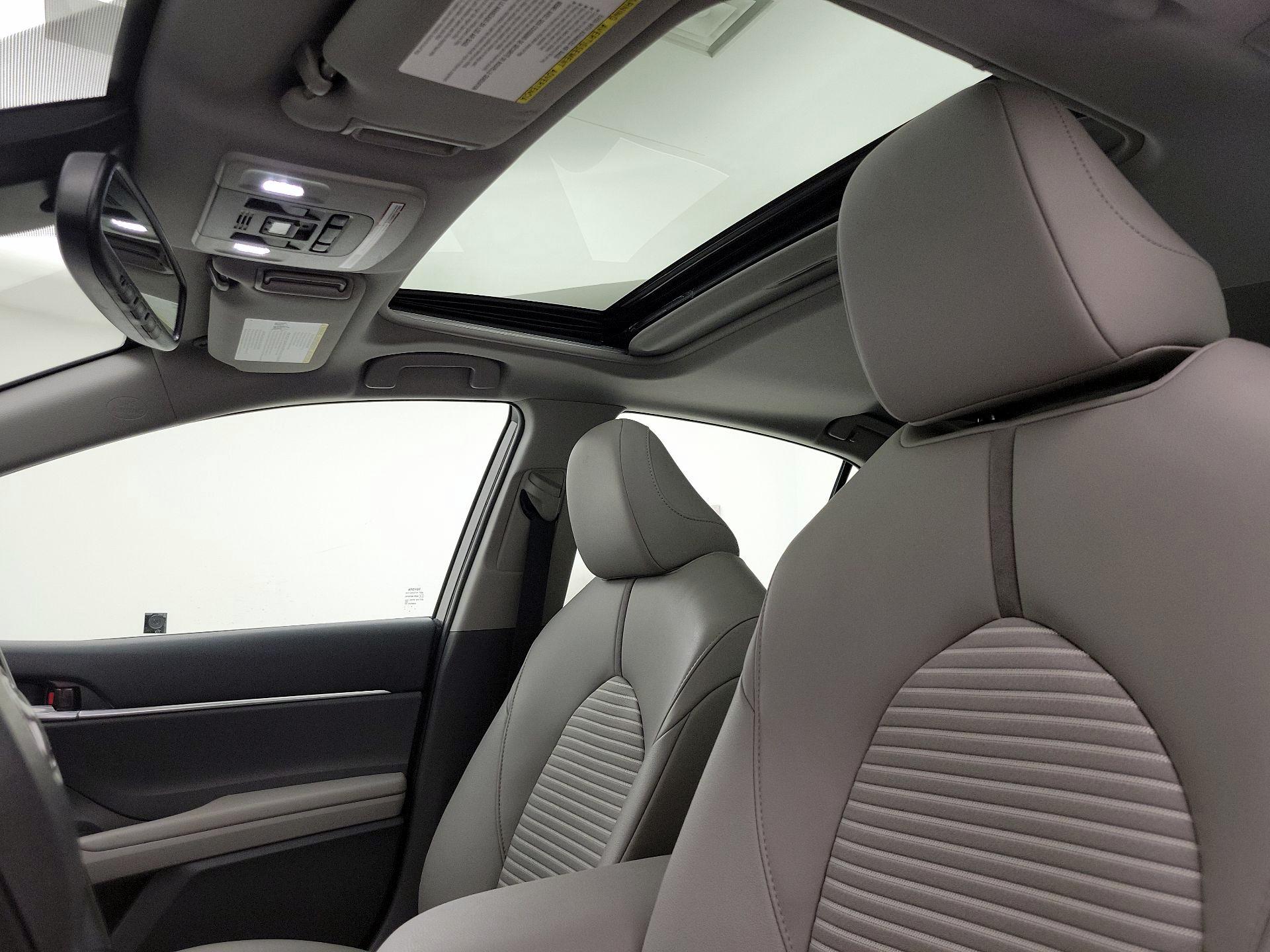 Thumbnail: 2020 Toyota Camry - 19