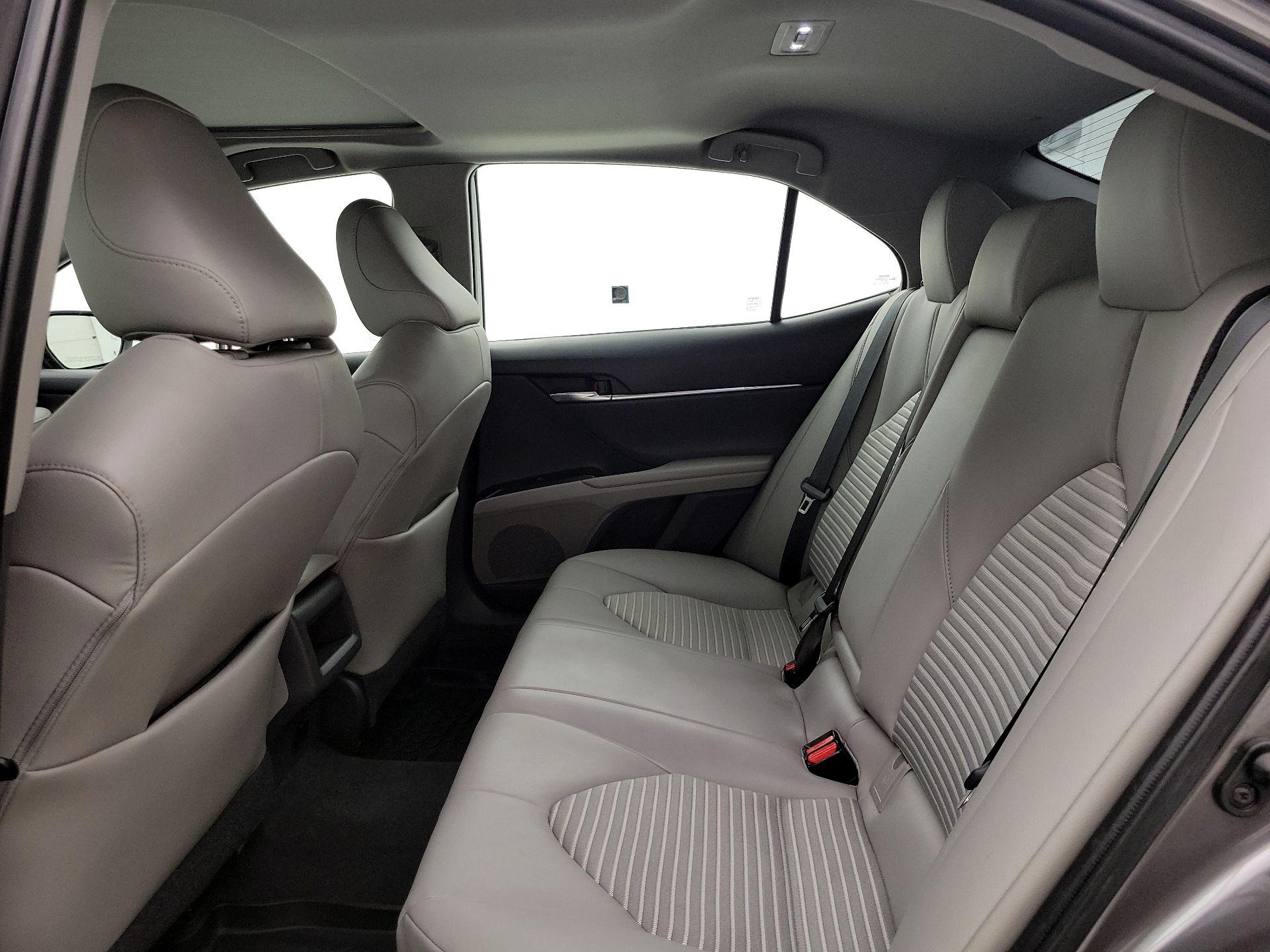 Thumbnail: 2020 Toyota Camry - 20