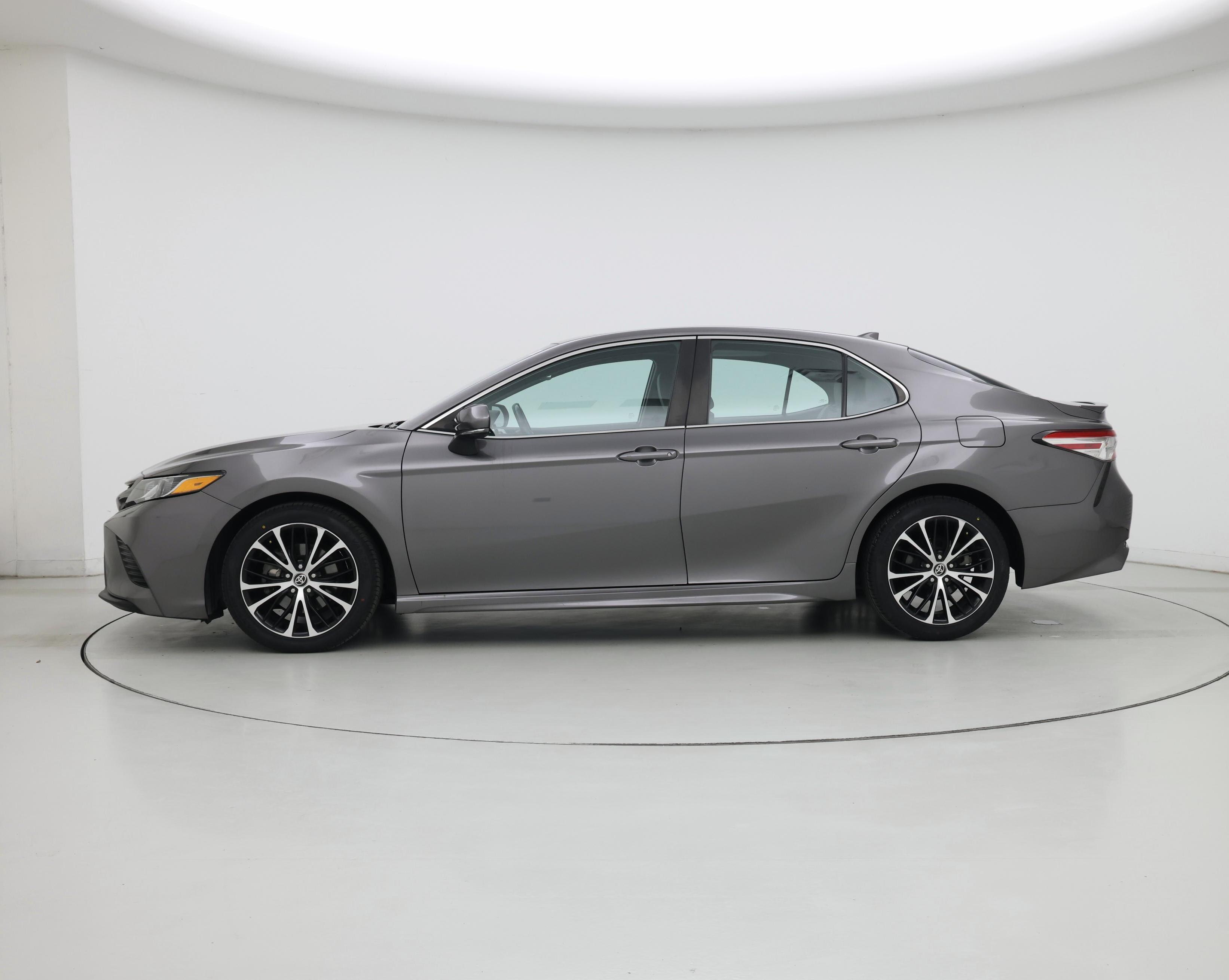 Thumbnail: 2020 Toyota Camry - 3