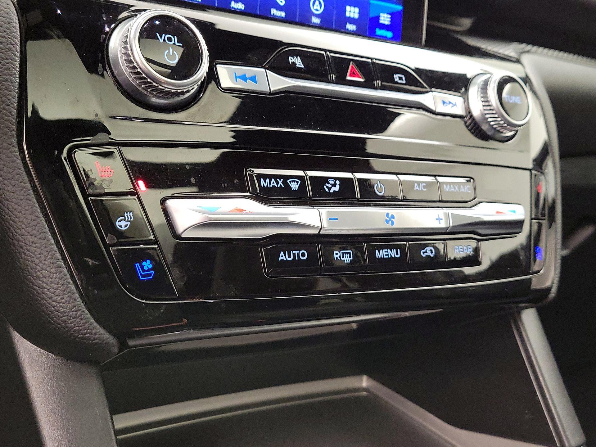 Thumbnail: 2021 Ford Explorer - 17