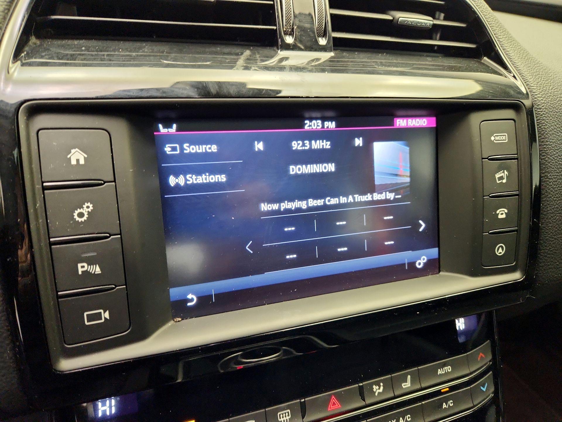 Thumbnail: 2017 Jaguar XE - 16