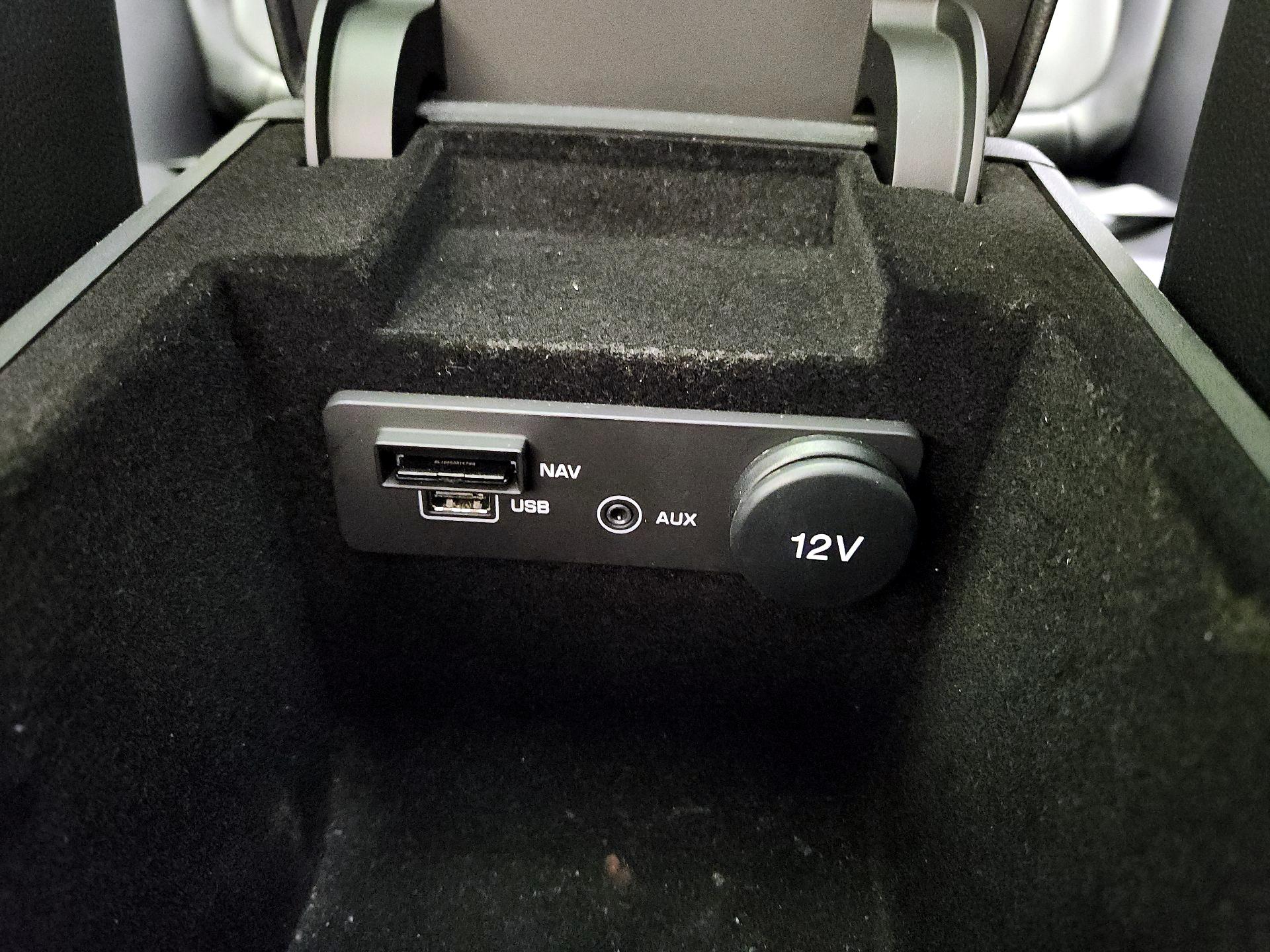 Thumbnail: 2017 Jaguar XE - 19