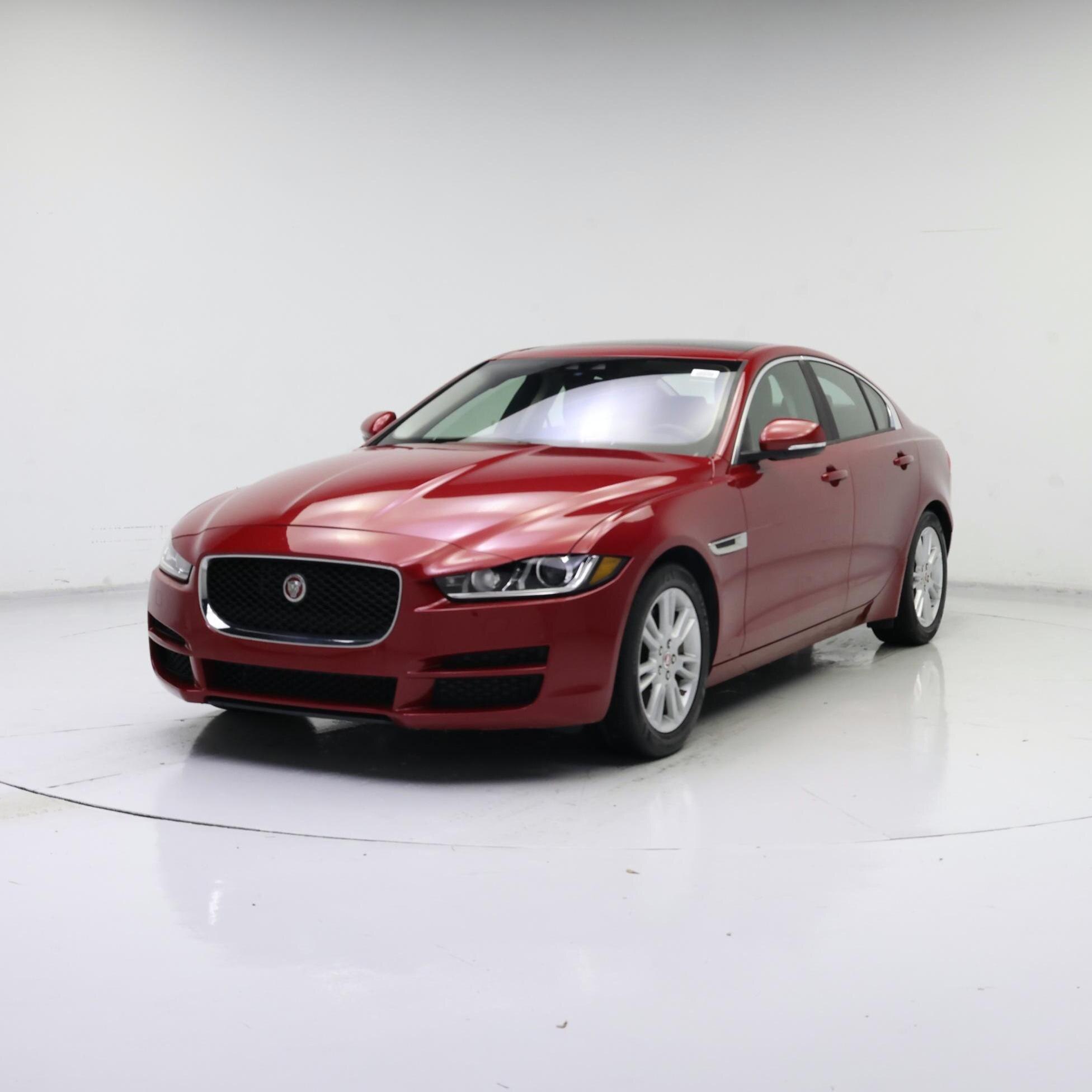 Thumbnail: 2017 Jaguar XE - 4