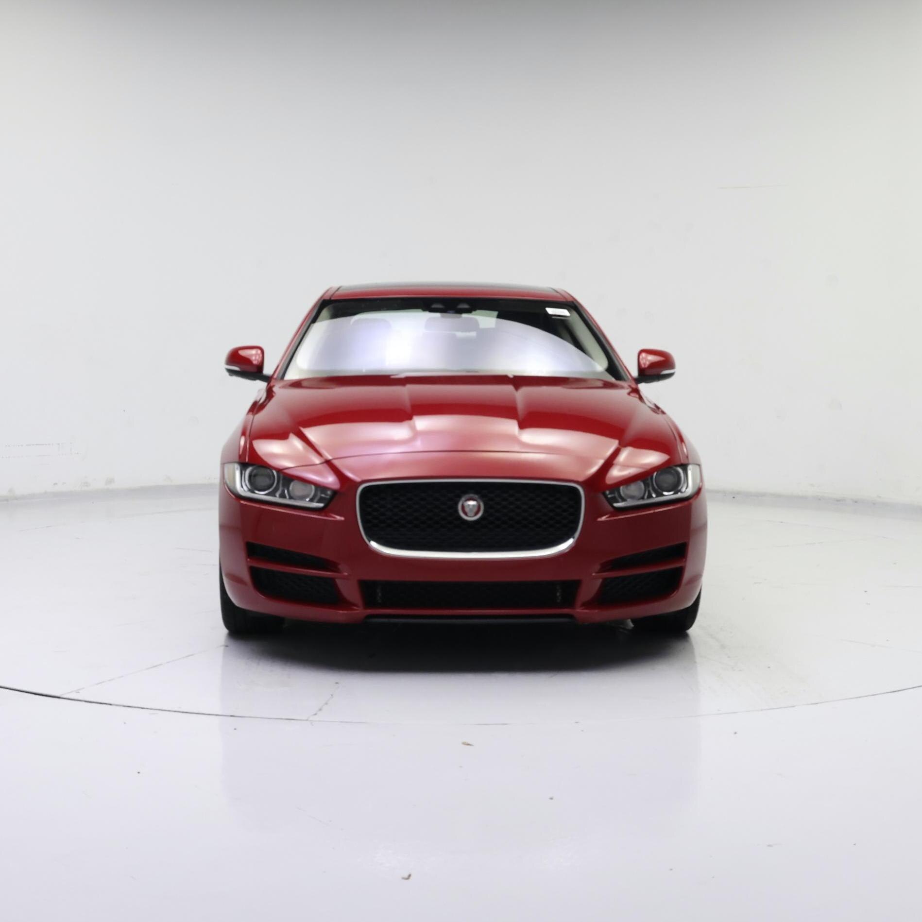 Thumbnail: 2017 Jaguar XE - 5