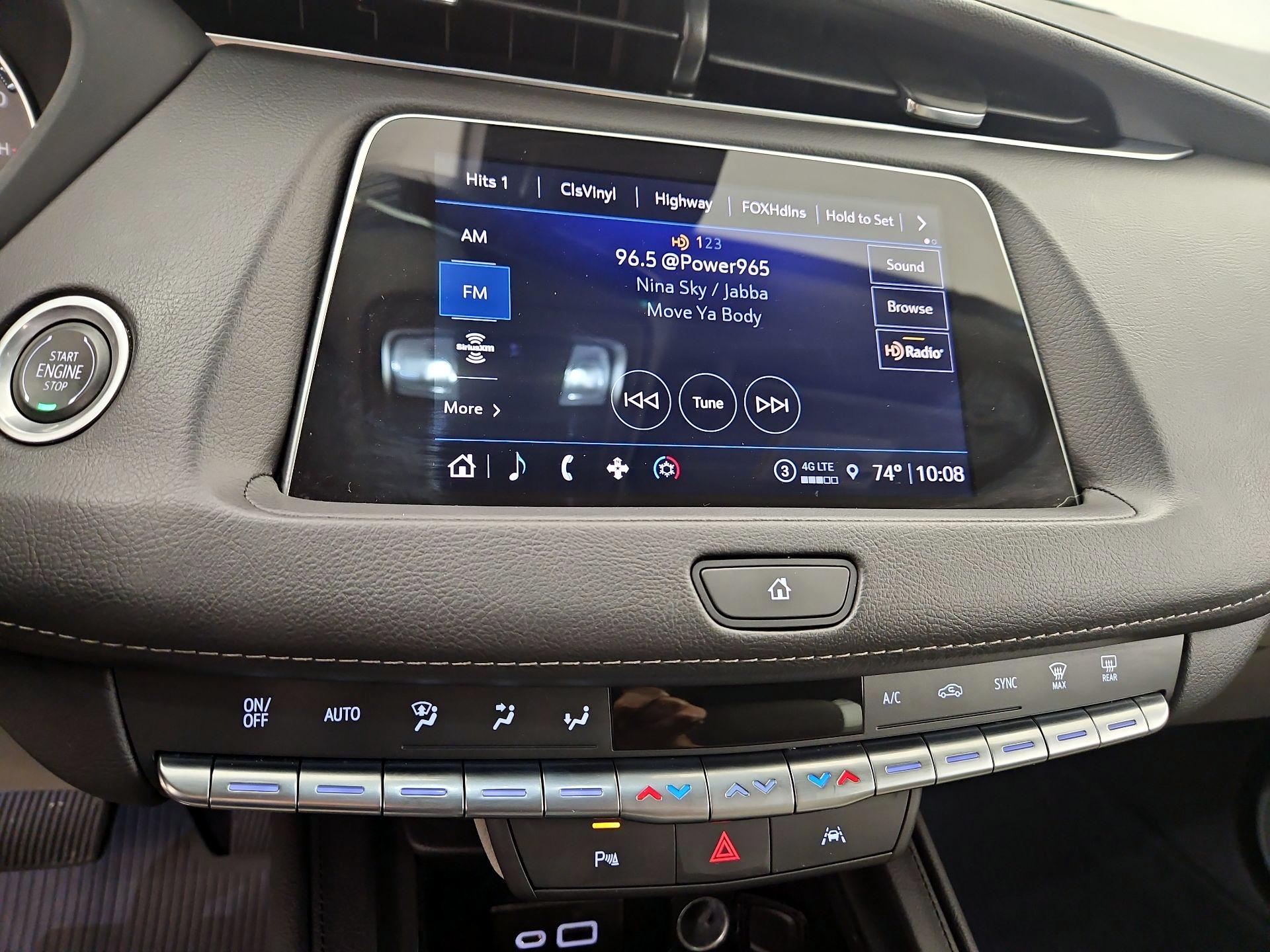 Thumbnail: 2022 Cadillac XT4 - 15