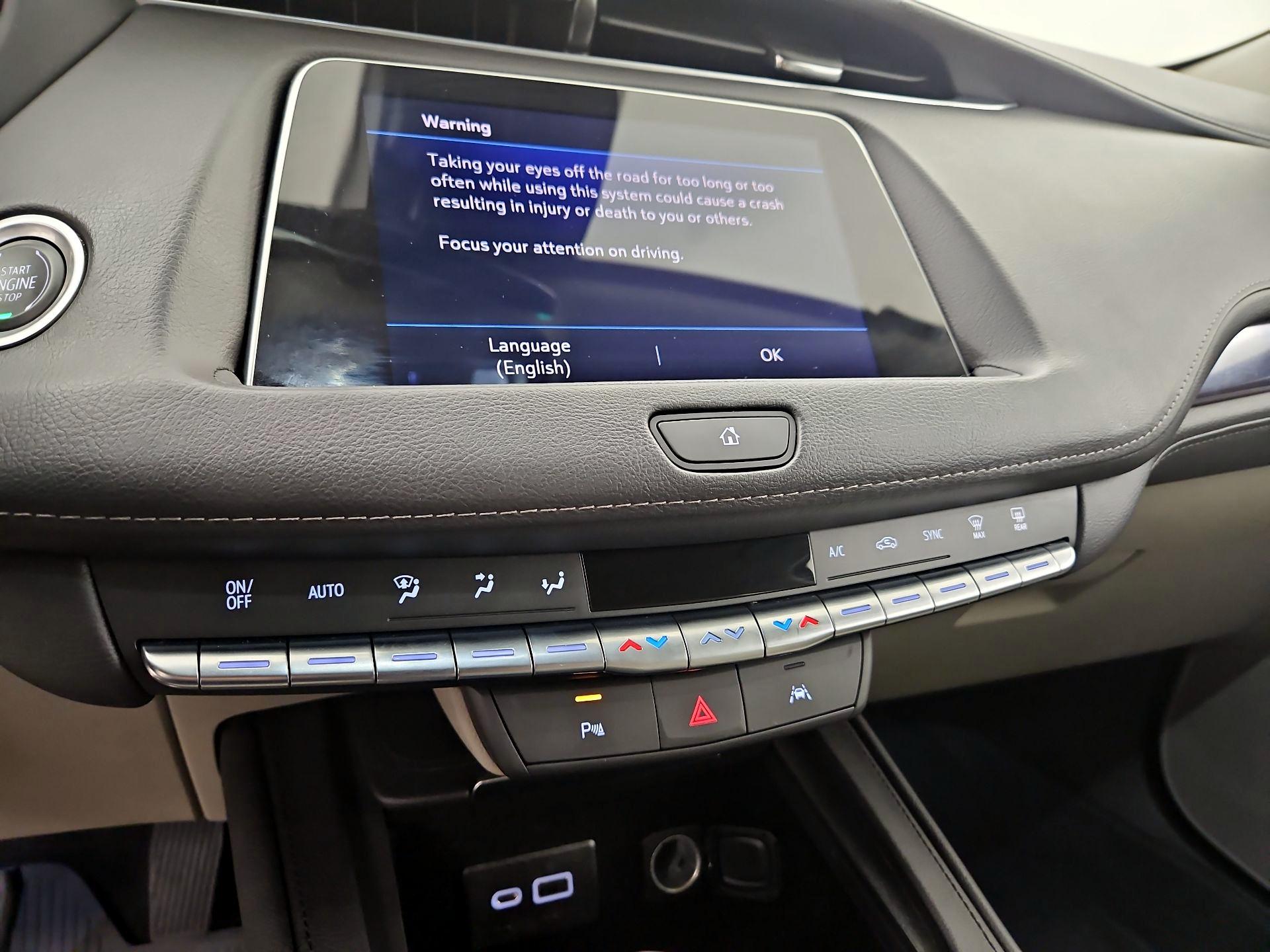 Thumbnail: 2022 Cadillac XT4 - 16
