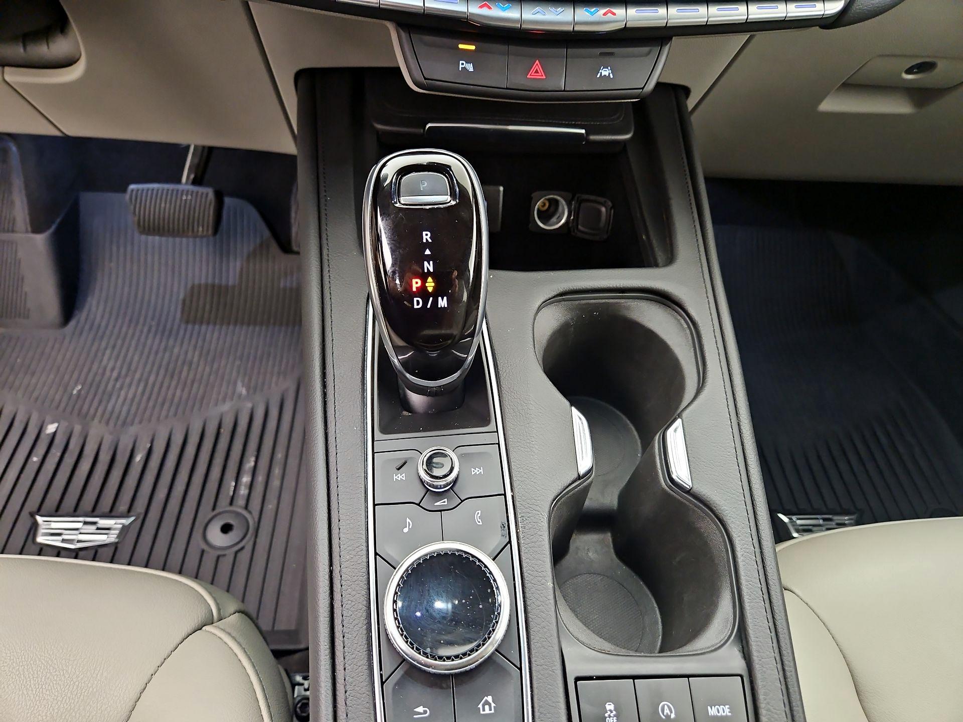 Thumbnail: 2022 Cadillac XT4 - 17