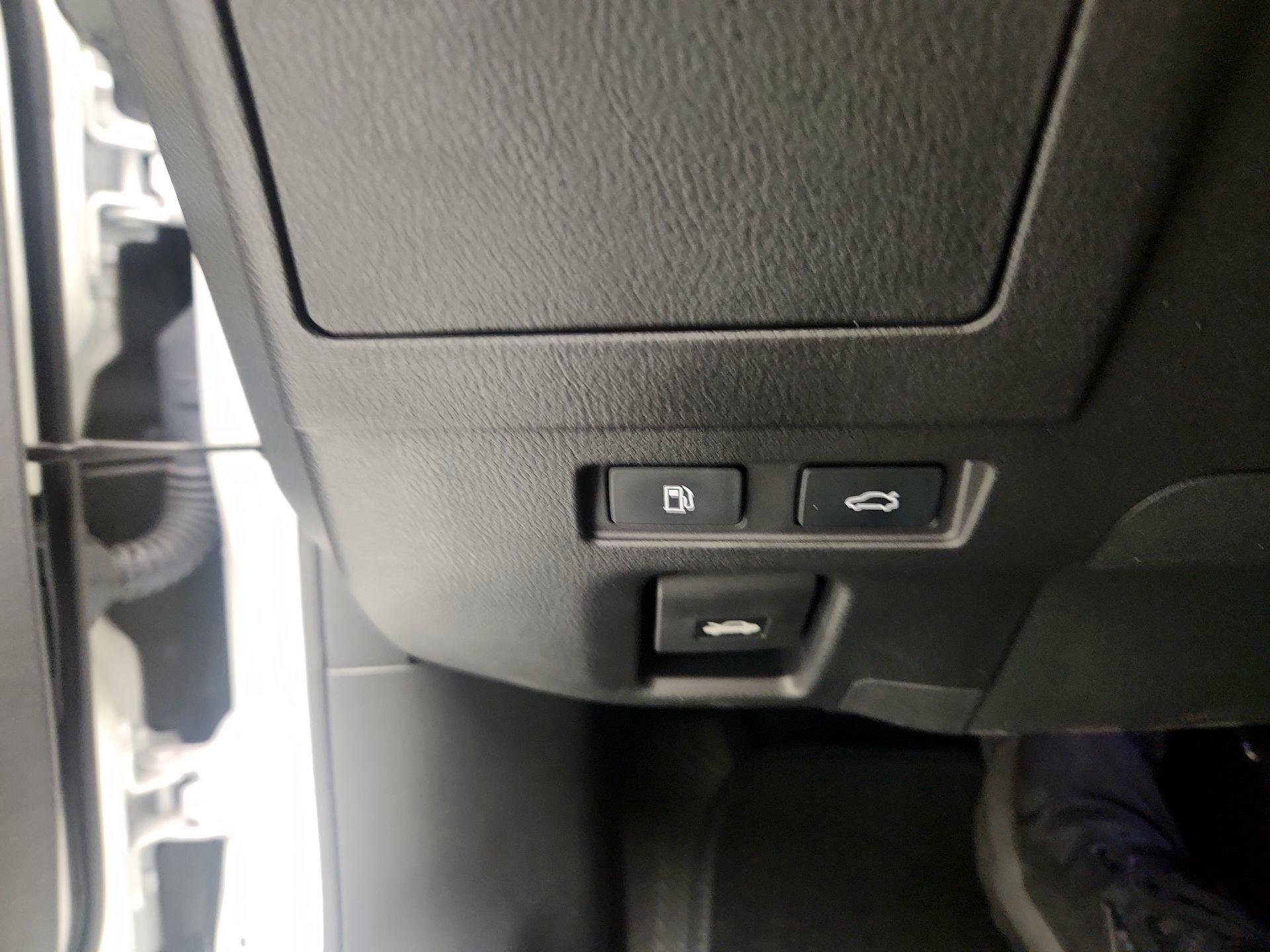 Thumbnail: 2024 Lexus ES - 13