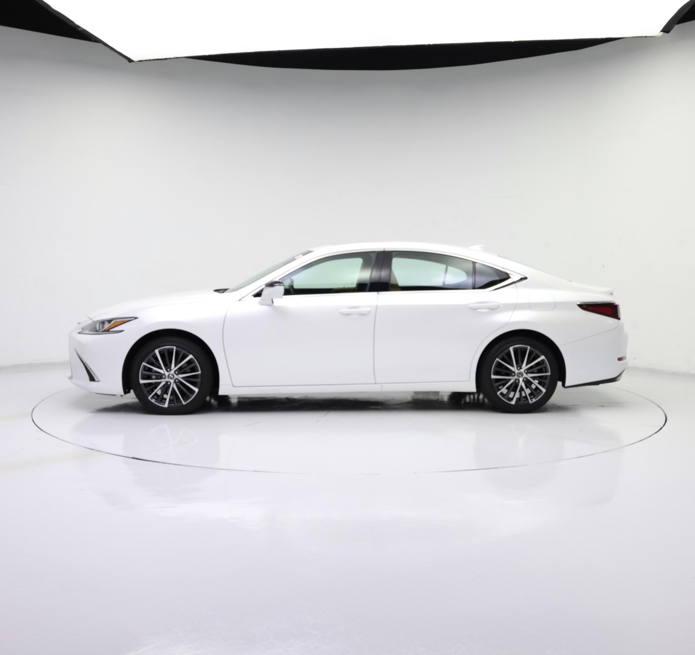Thumbnail: 2024 Lexus ES - 3
