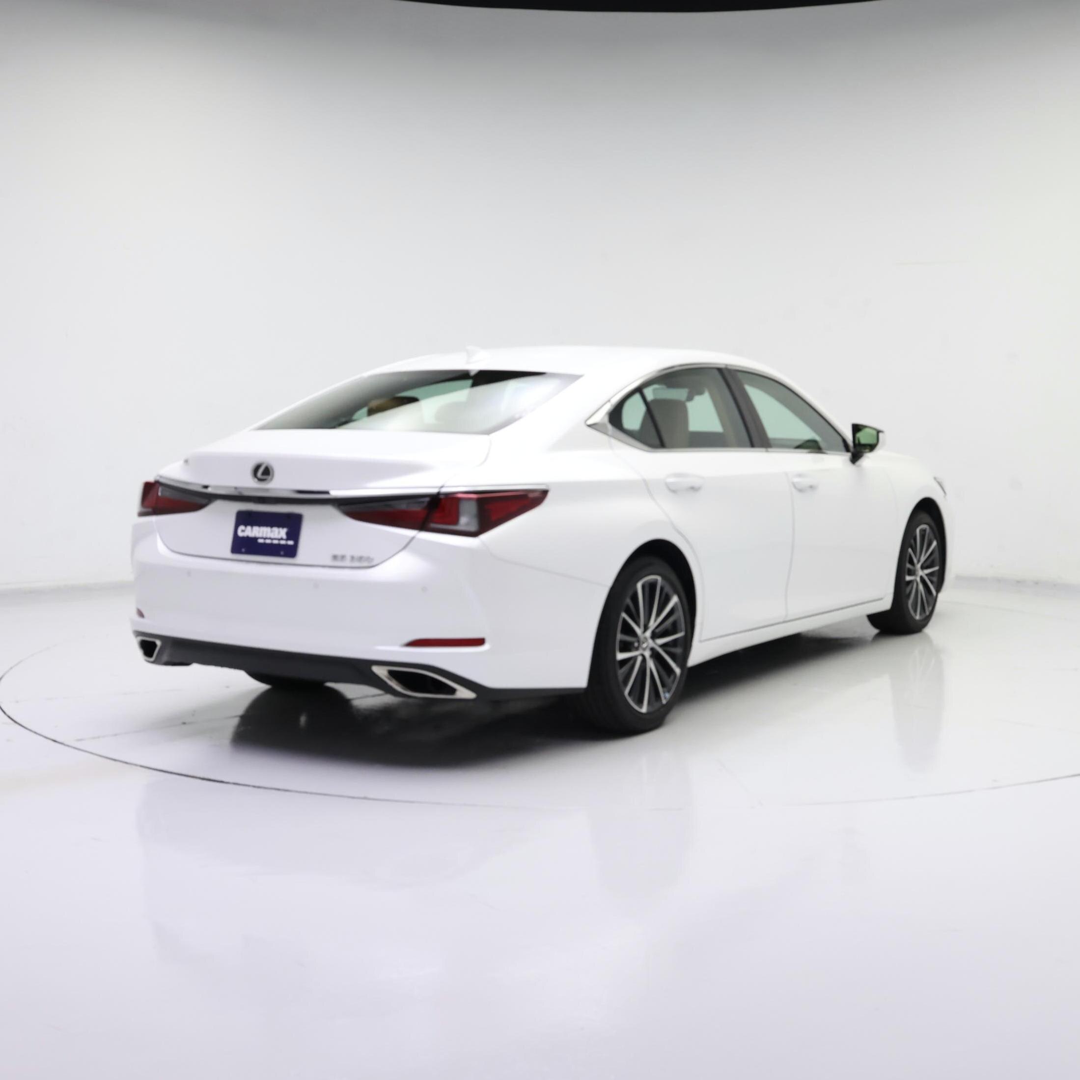 Thumbnail: 2024 Lexus ES - 8