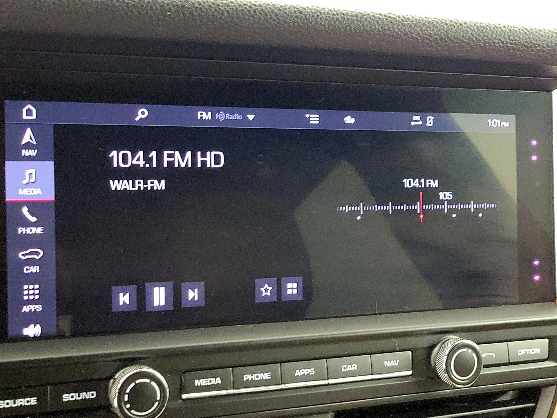 Thumbnail: 2020 Porsche Macan - 16