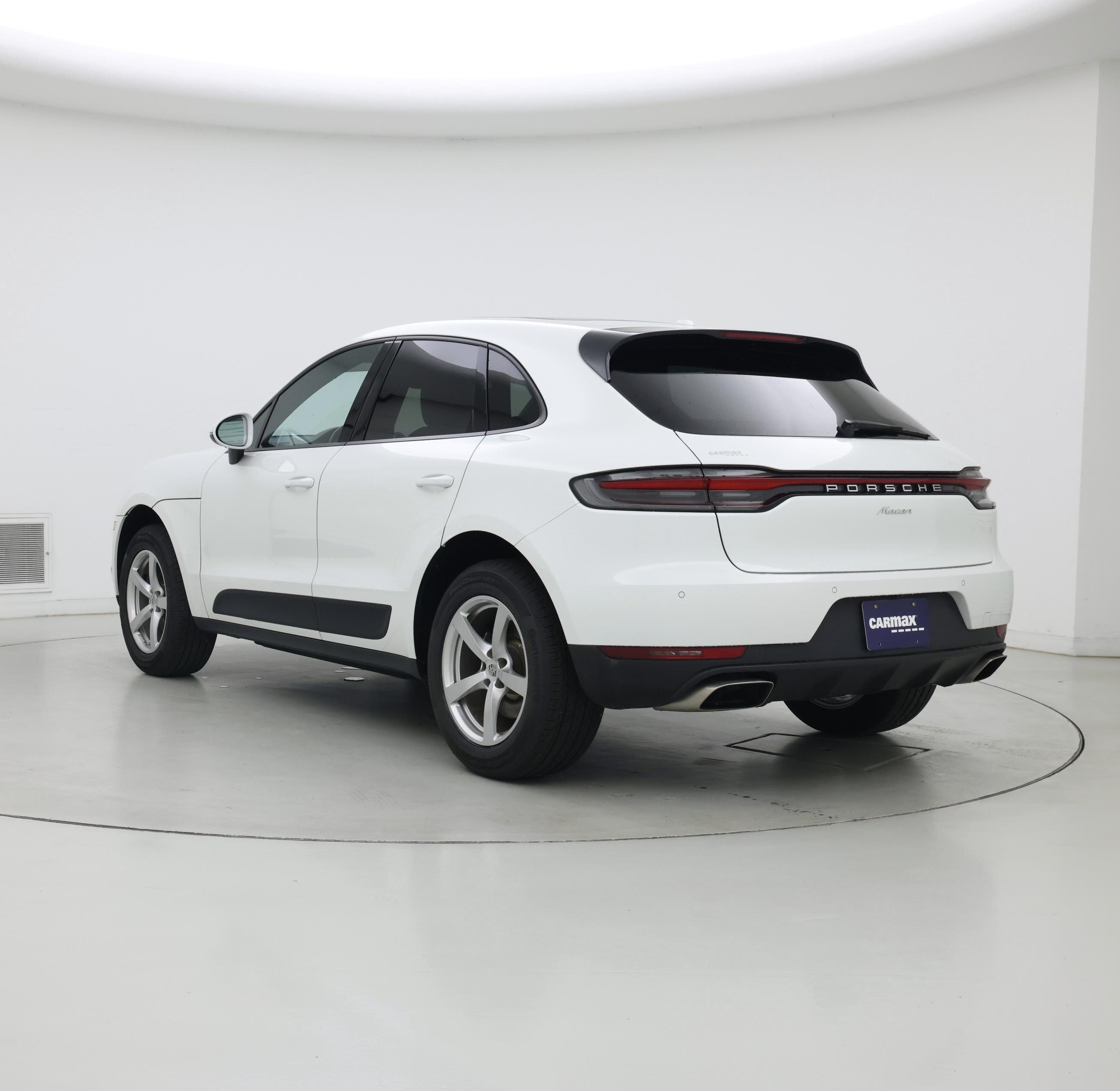 Thumbnail: 2020 Porsche Macan - 2