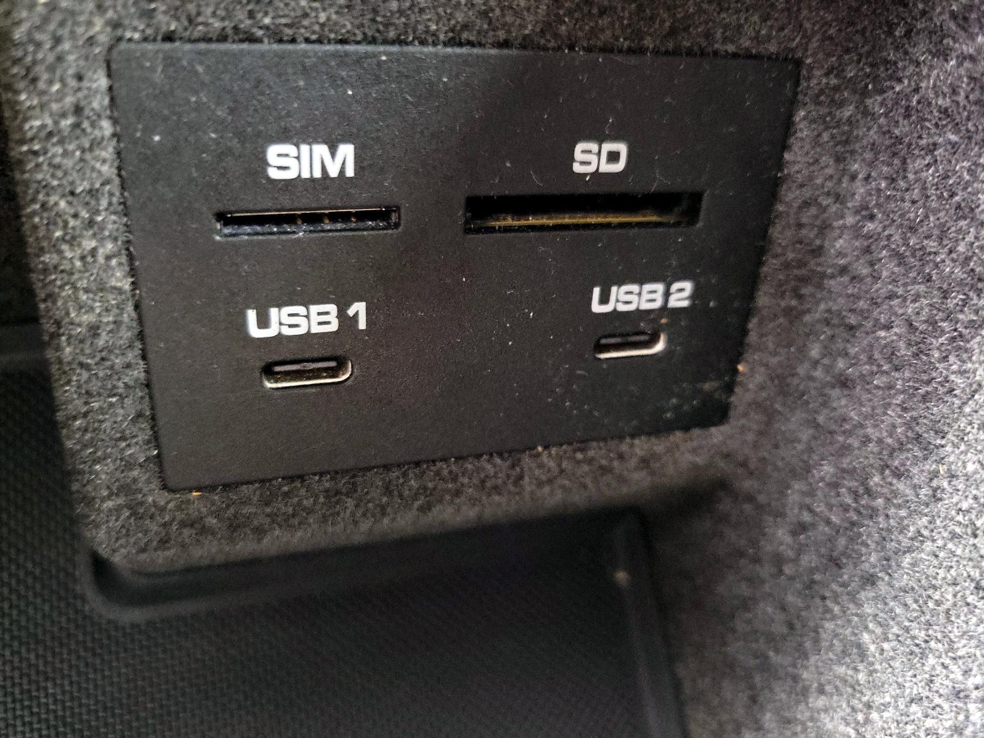 Thumbnail: 2020 Porsche Macan - 19