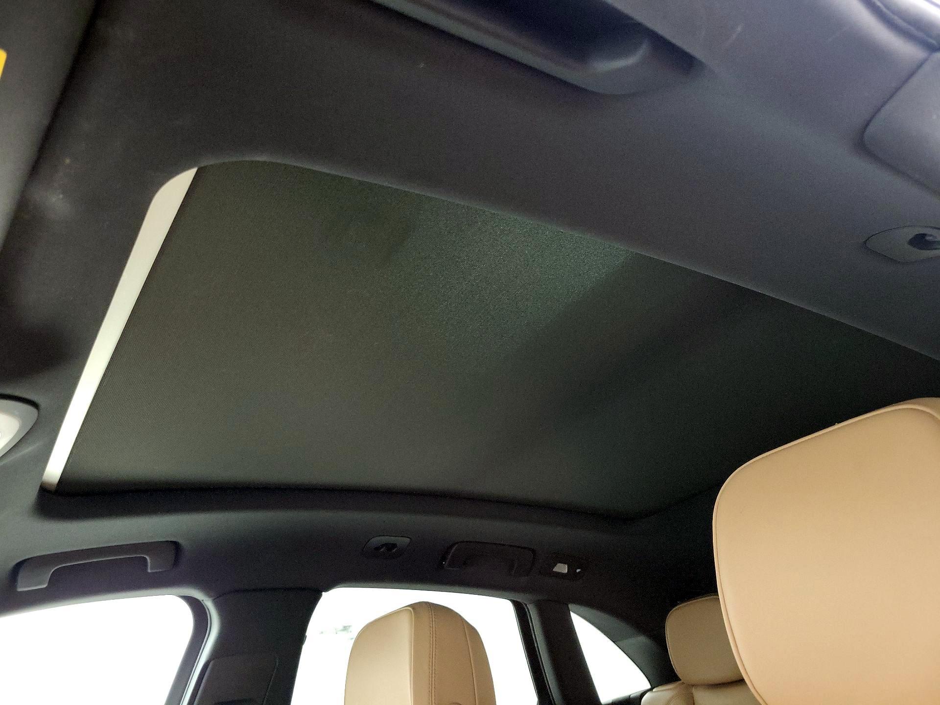 Thumbnail: 2020 Porsche Macan - 20