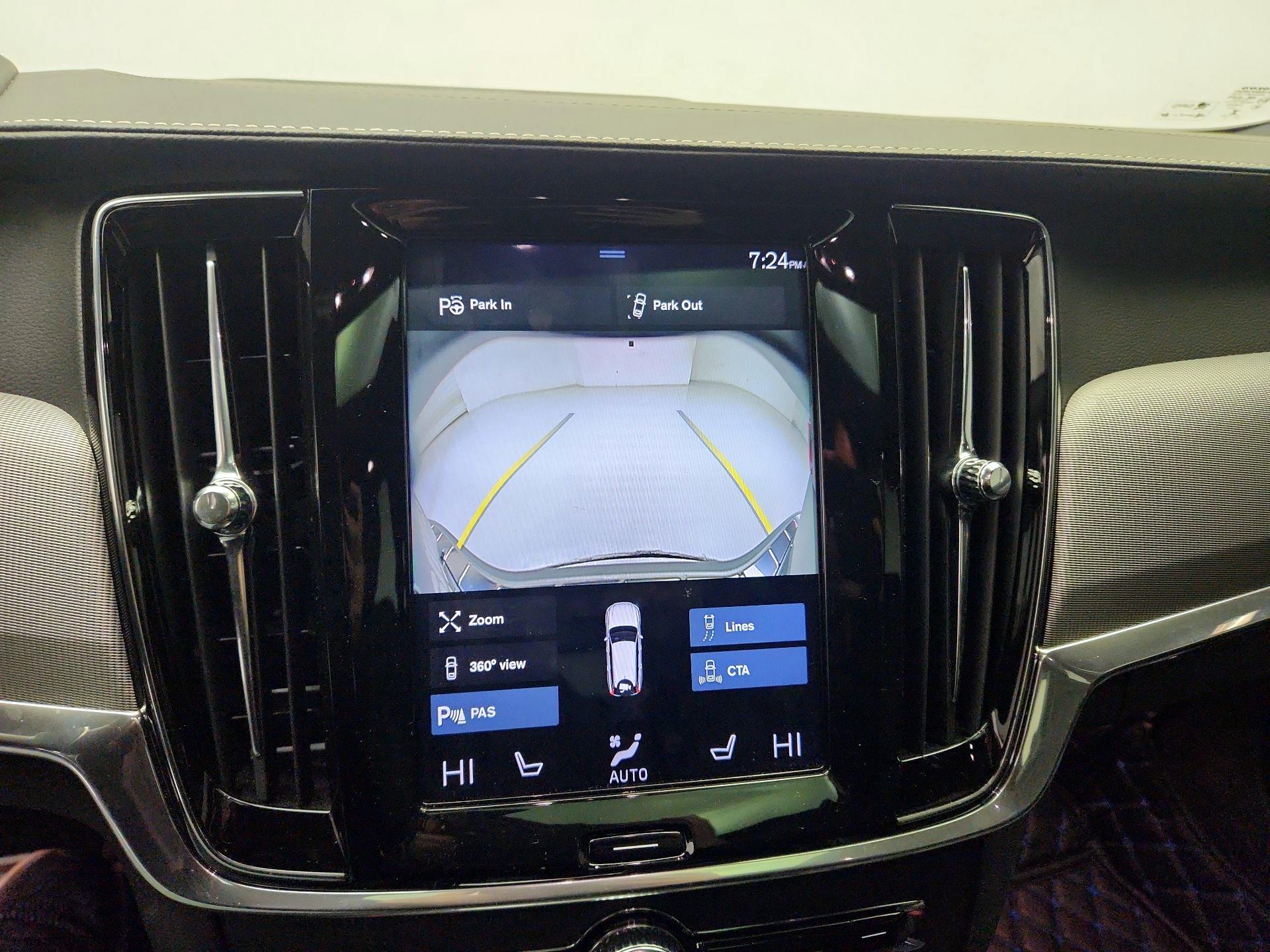 Thumbnail: 2019 Volvo V90 - 15