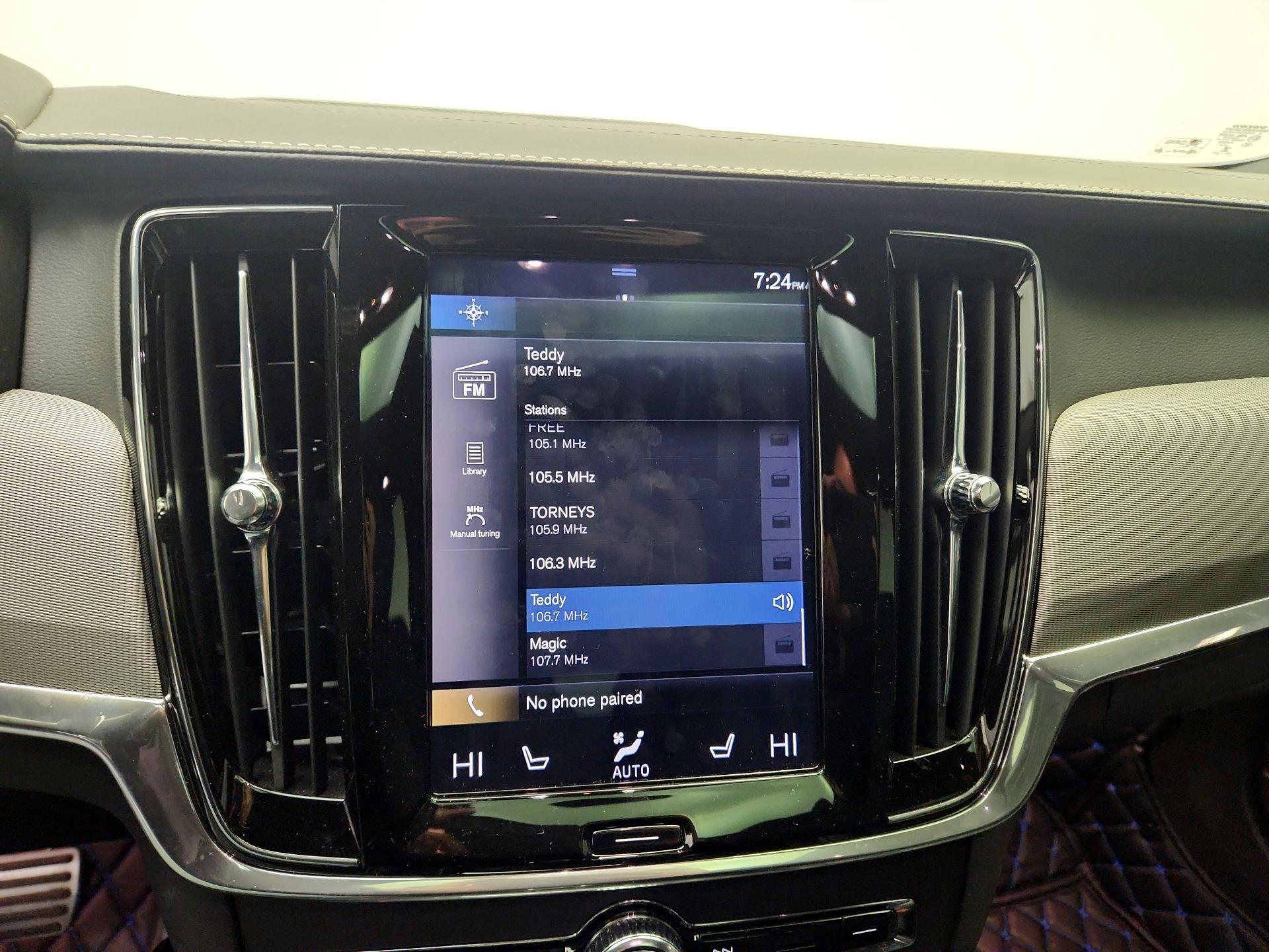 Thumbnail: 2019 Volvo V90 - 16