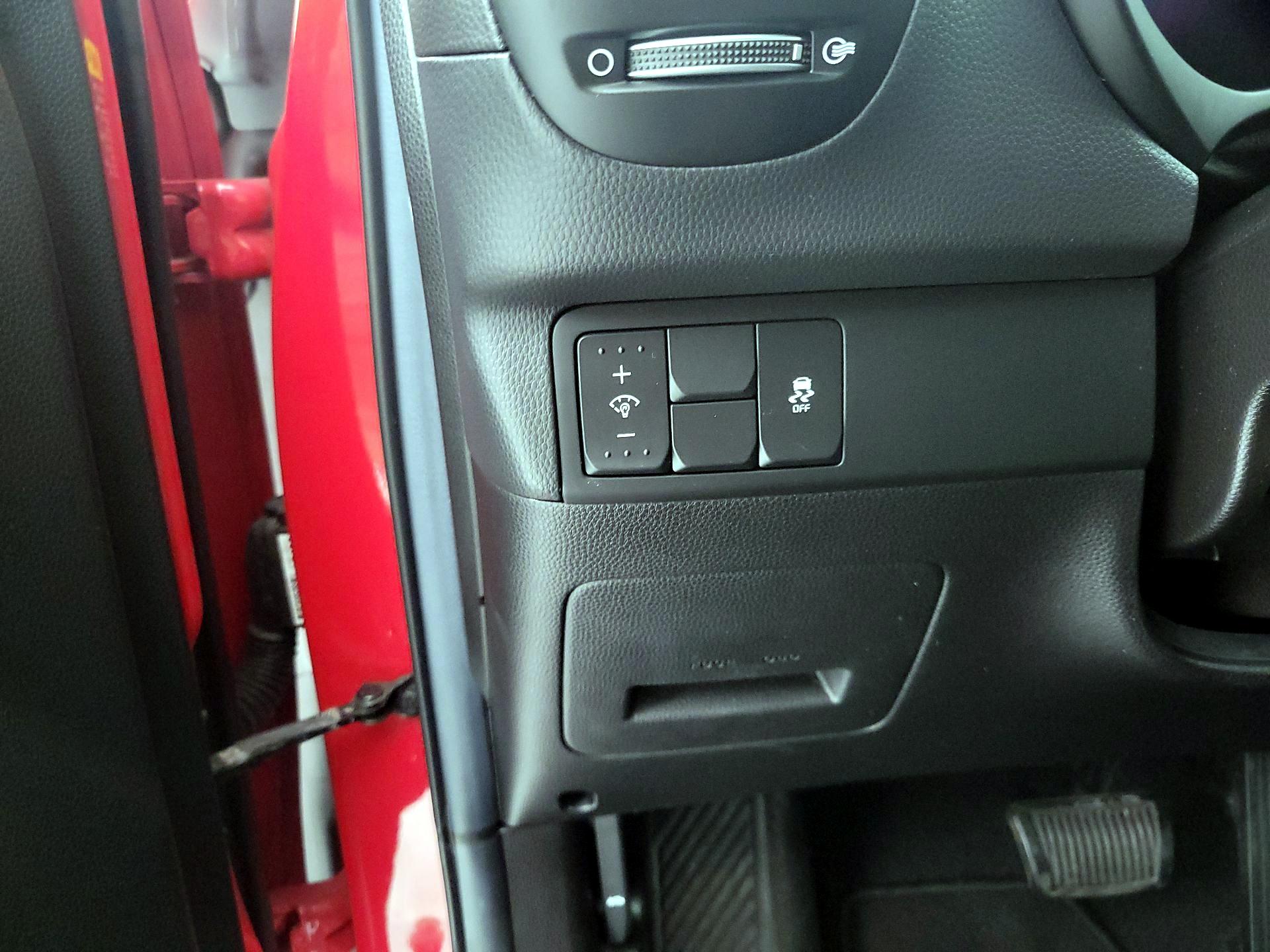 Thumbnail: 2014 Kia Soul - 13