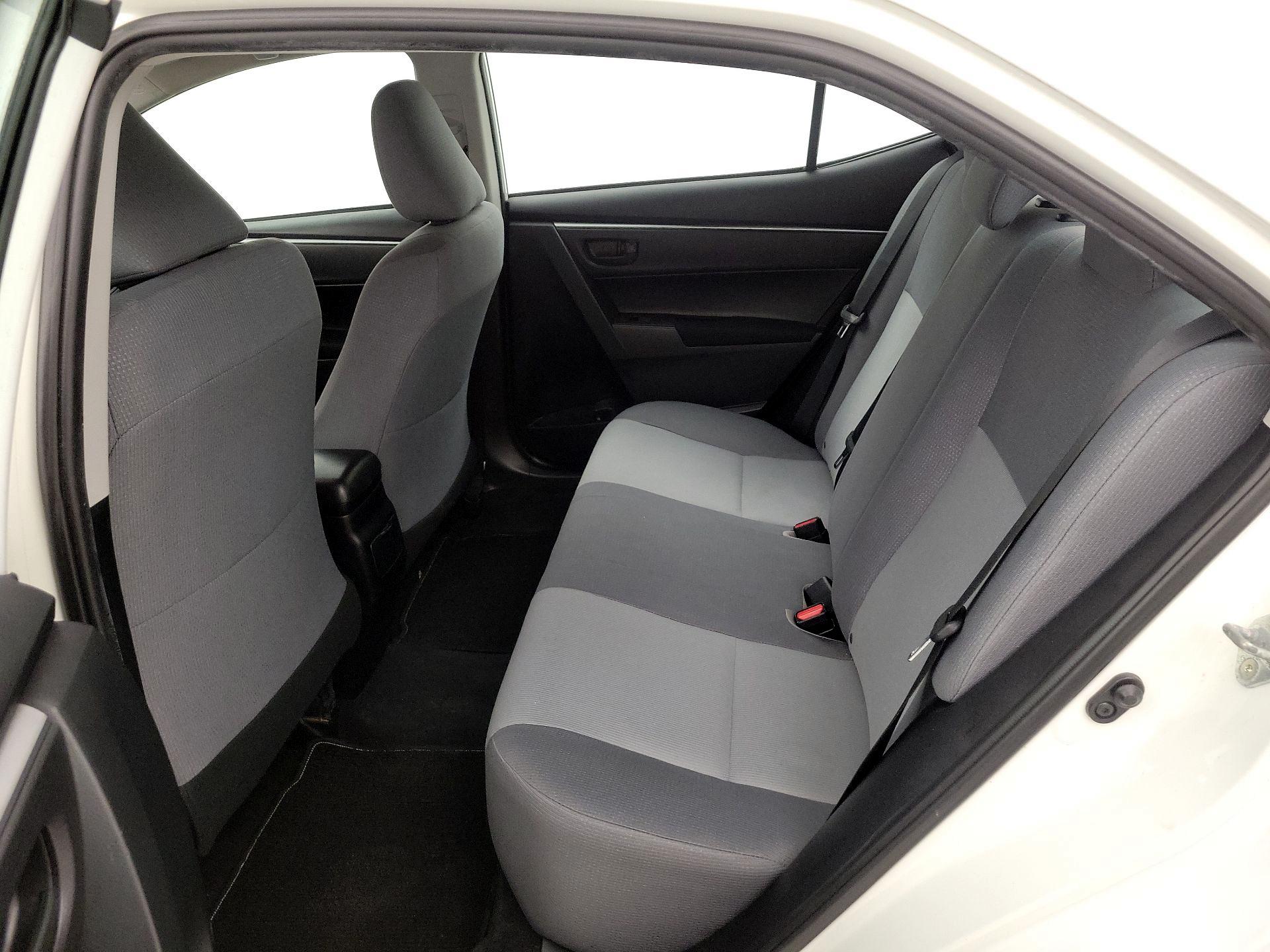 Thumbnail: 2016 Toyota Corolla - 18