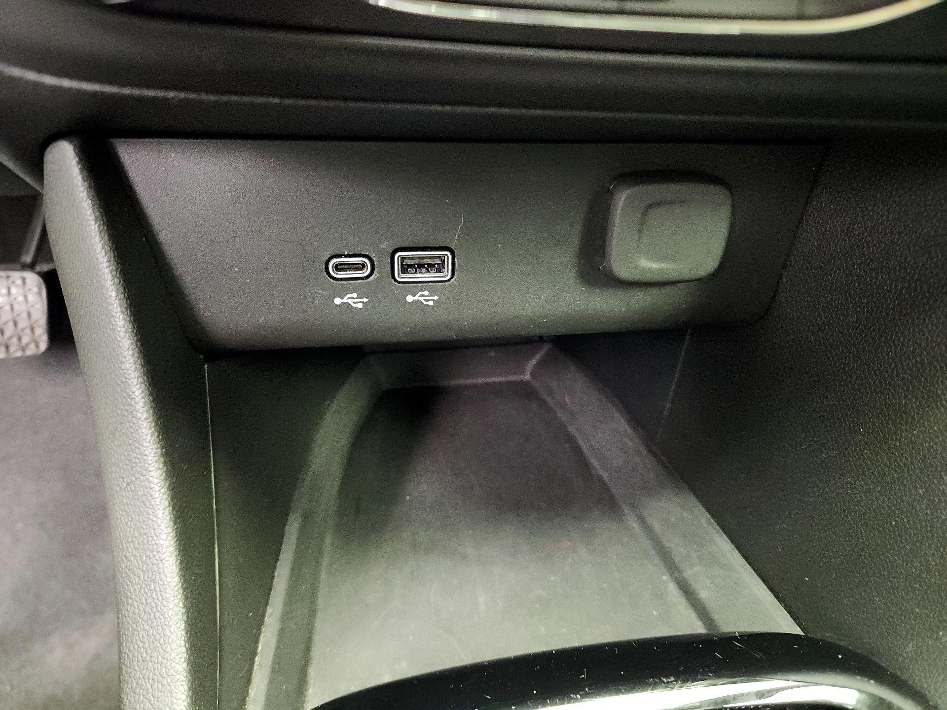 Thumbnail: 2025 Buick Encore GX - 18