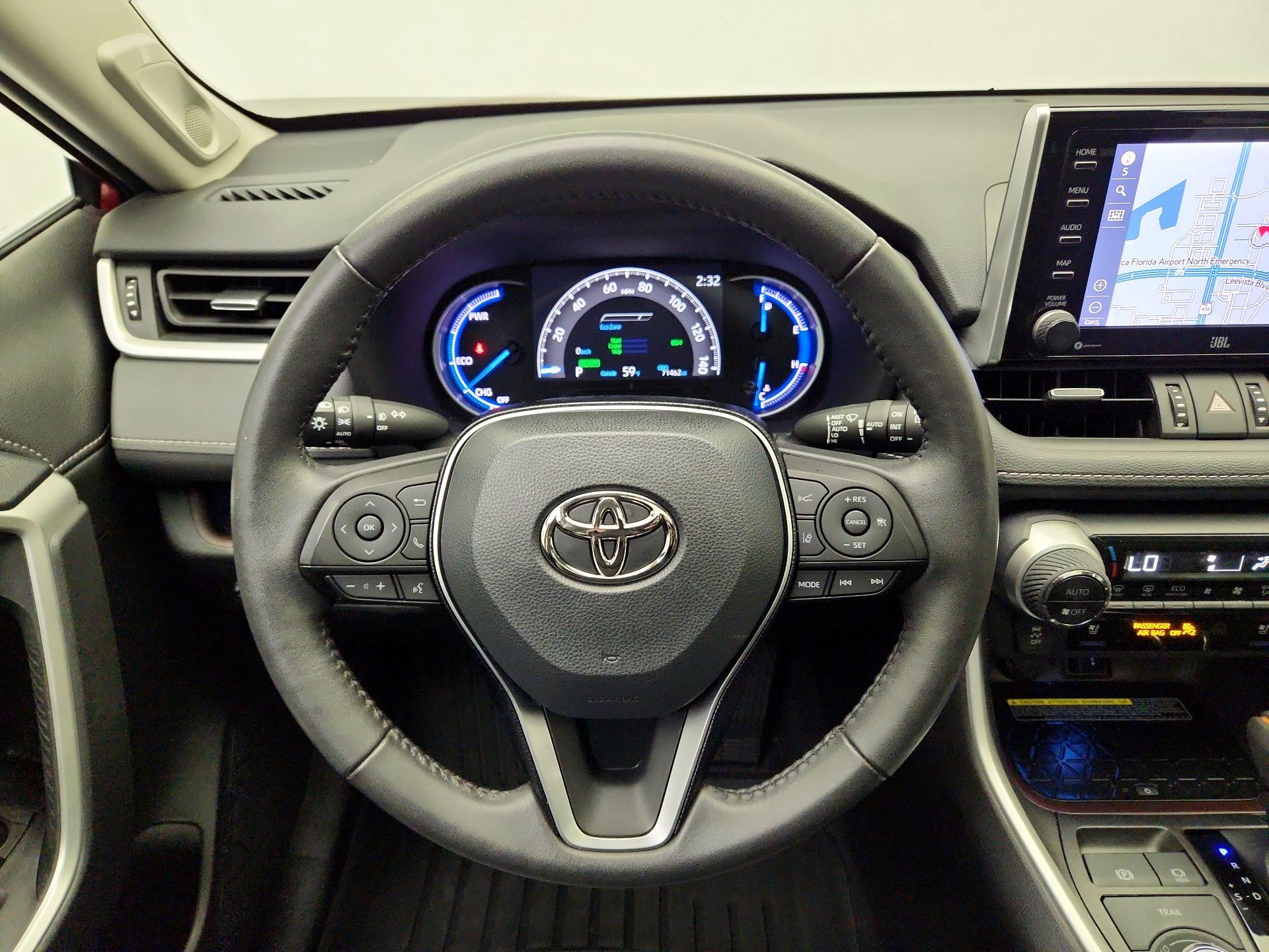 Thumbnail: 2021 Toyota RAV4 - 10