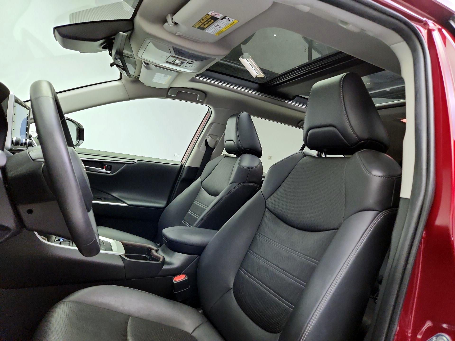 Thumbnail: 2021 Toyota RAV4 - 20