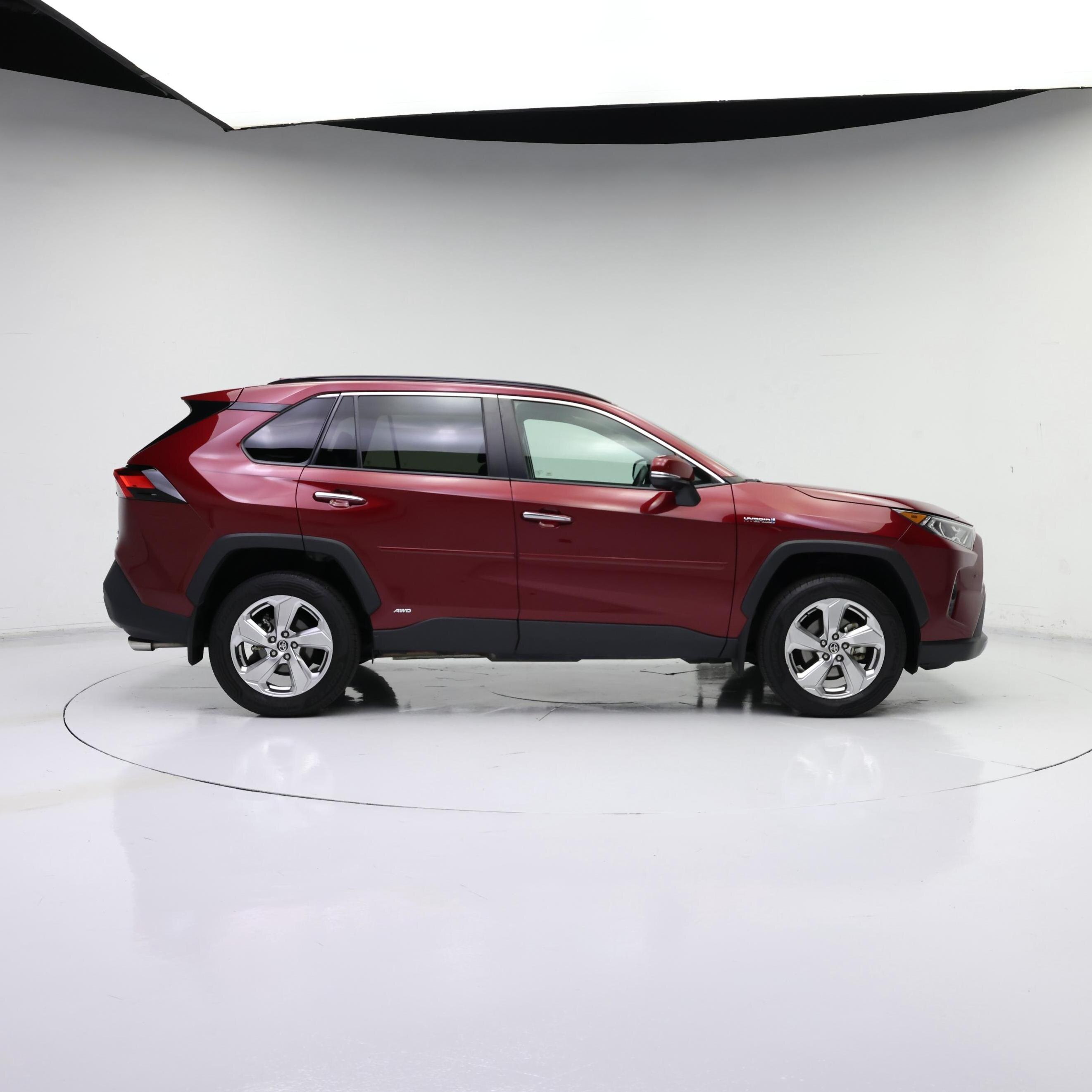Thumbnail: 2021 Toyota RAV4 - 7