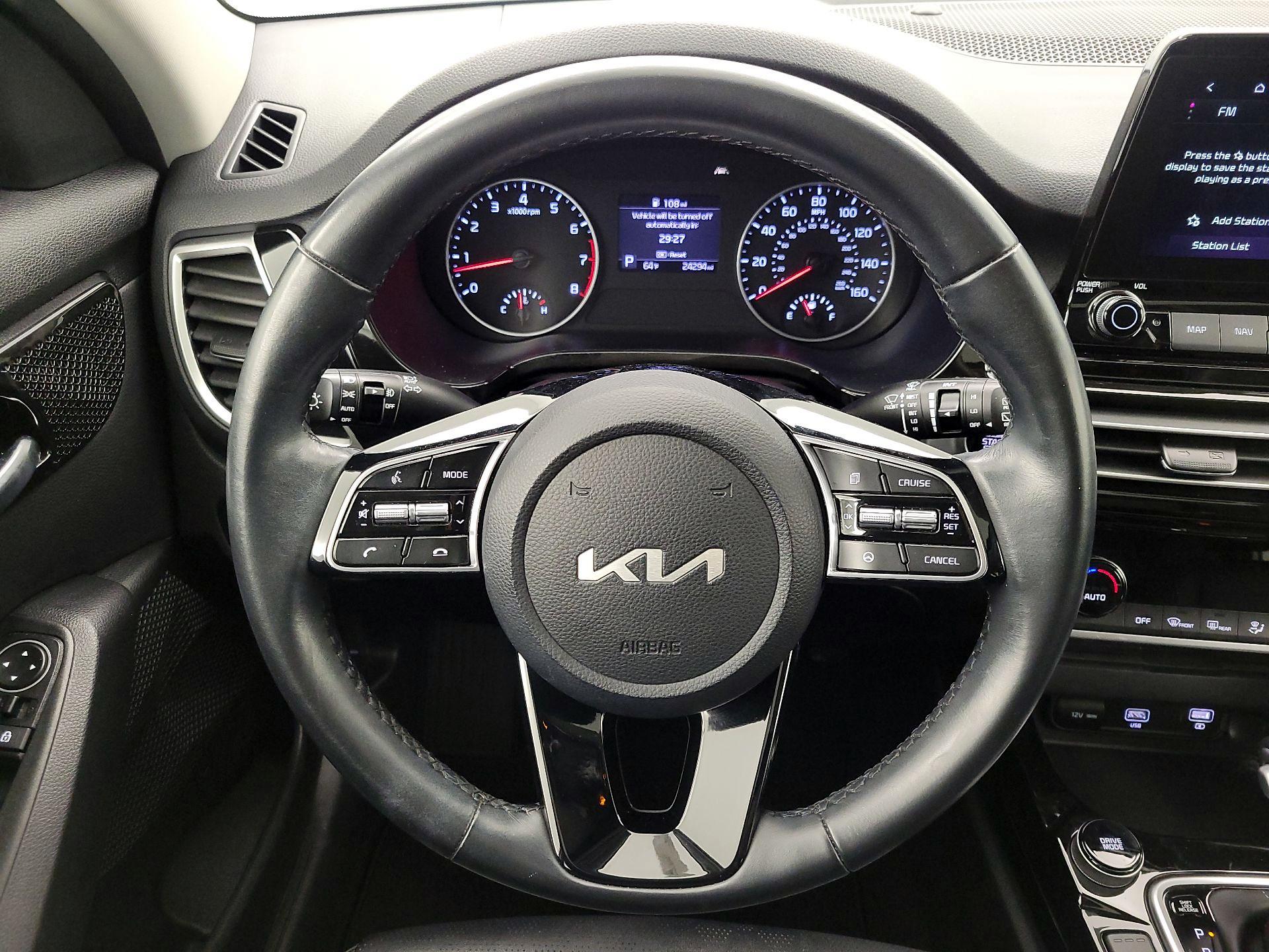 Thumbnail: 2023 Kia Seltos - 10