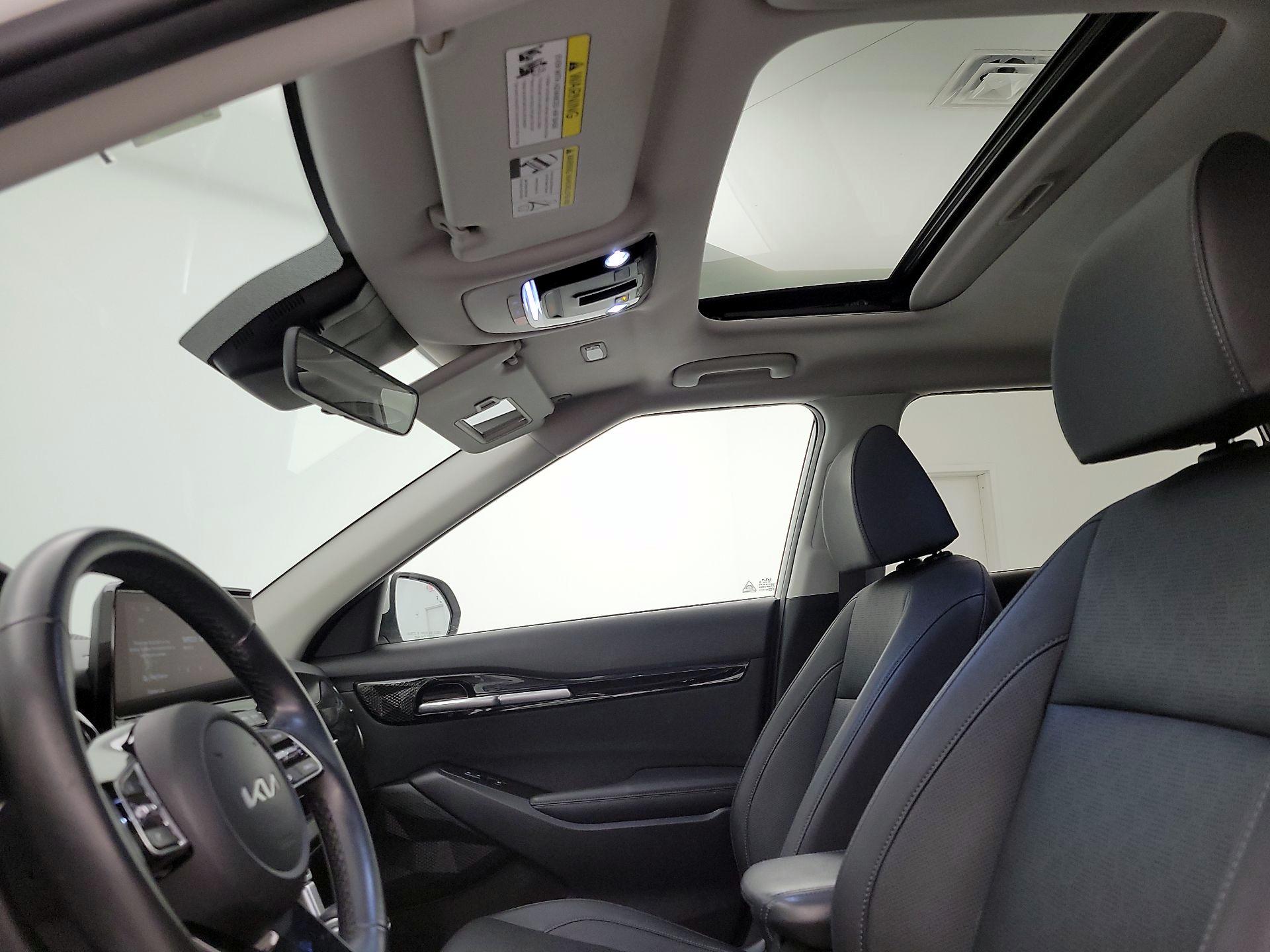 Thumbnail: 2023 Kia Seltos - 20