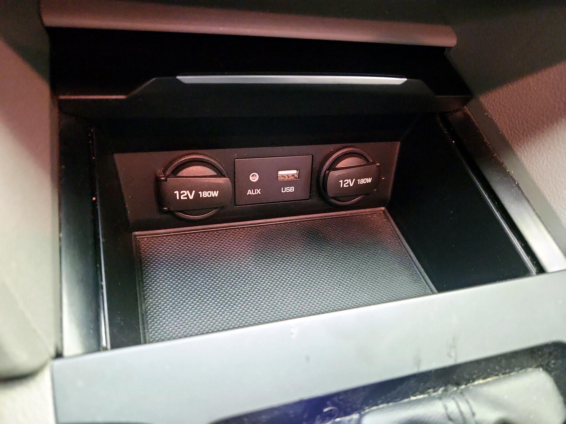 Thumbnail: 2017 Hyundai Elantra - 18