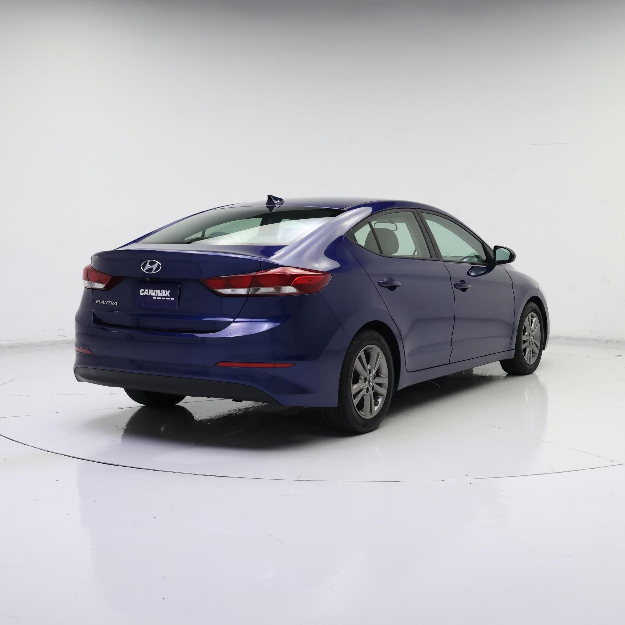 Thumbnail: 2017 Hyundai Elantra - 8