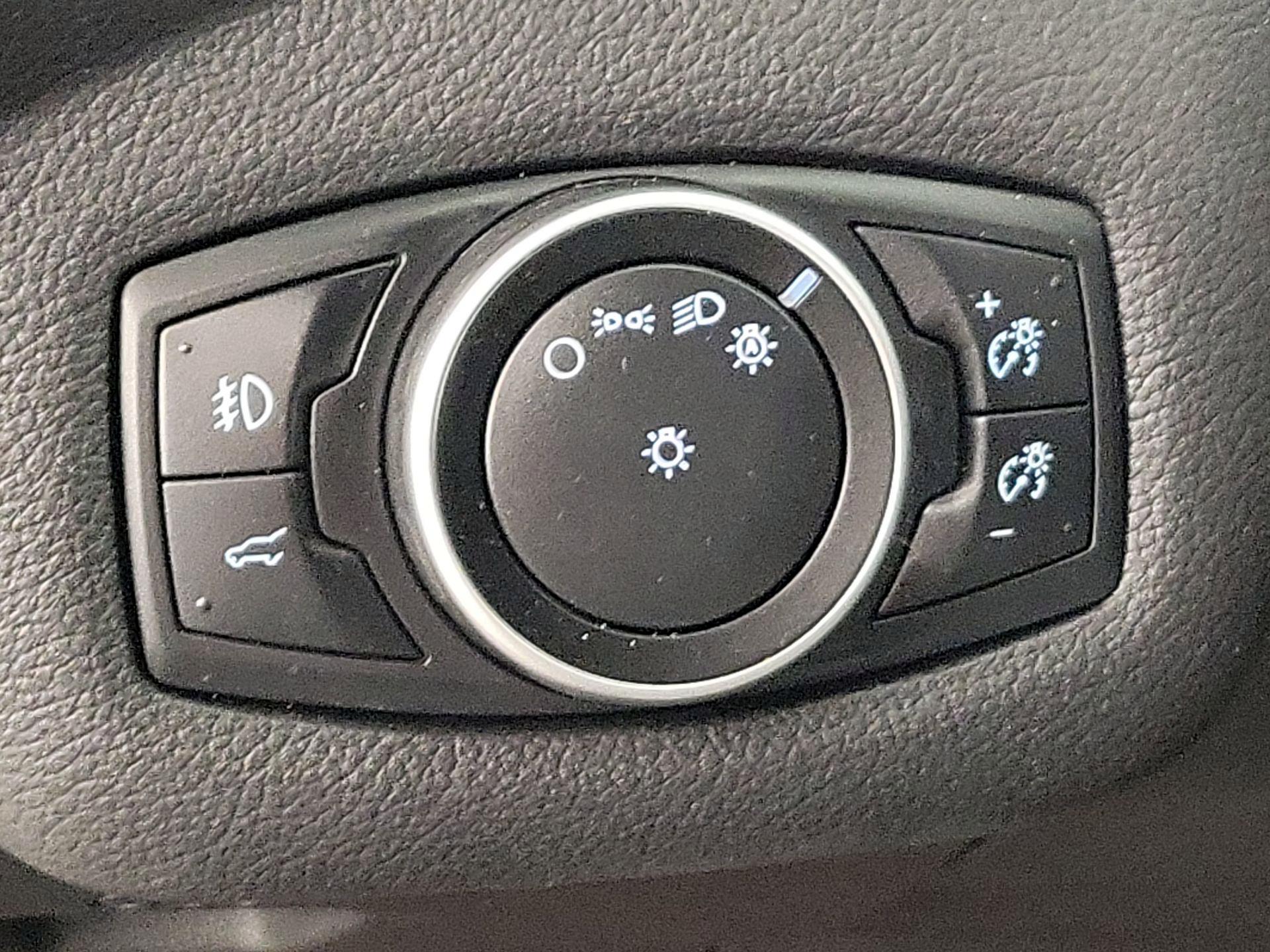 Thumbnail: 2017 Ford Escape - 13