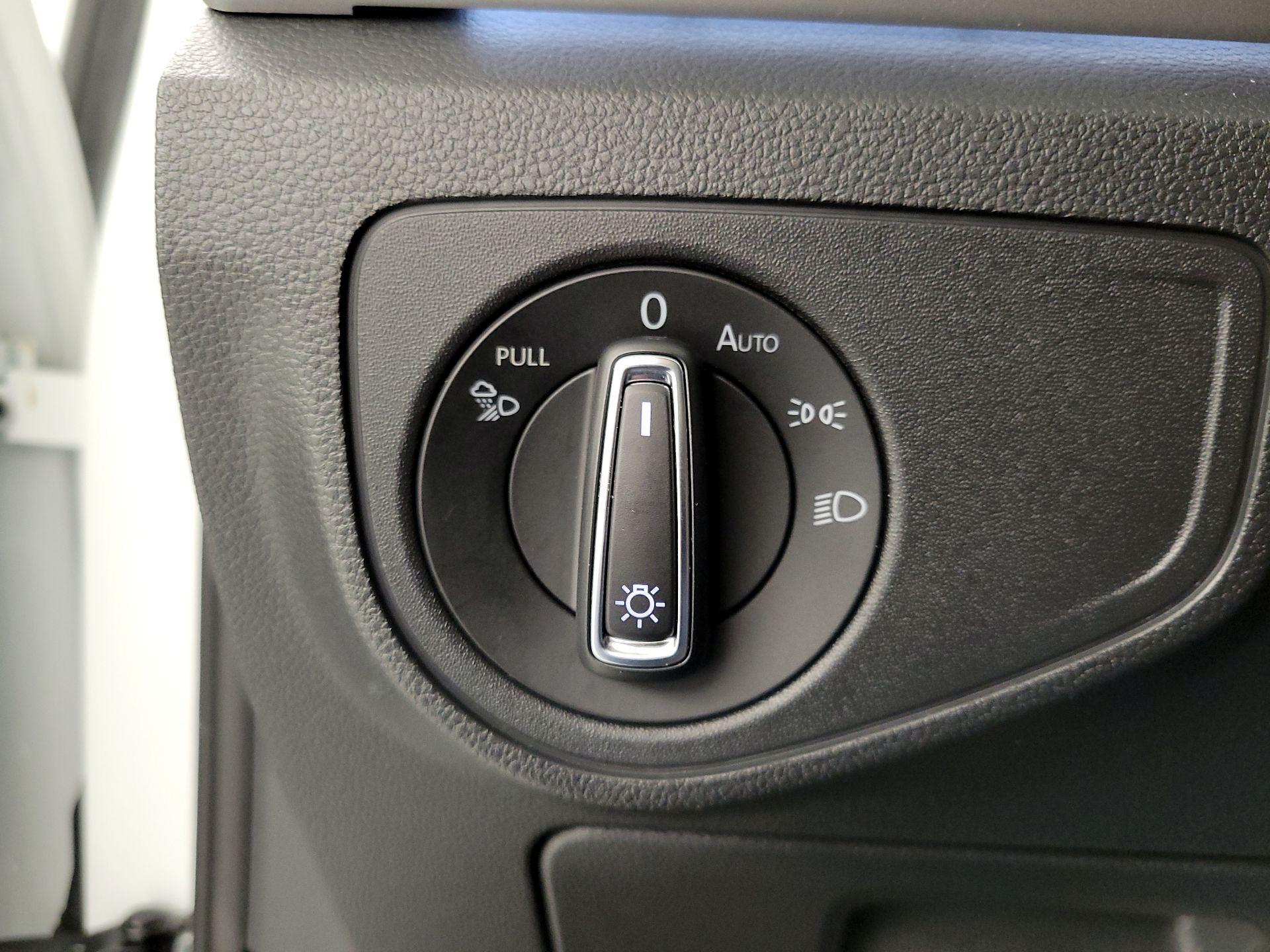 Thumbnail: 2022 Volkswagen Atlas - 13