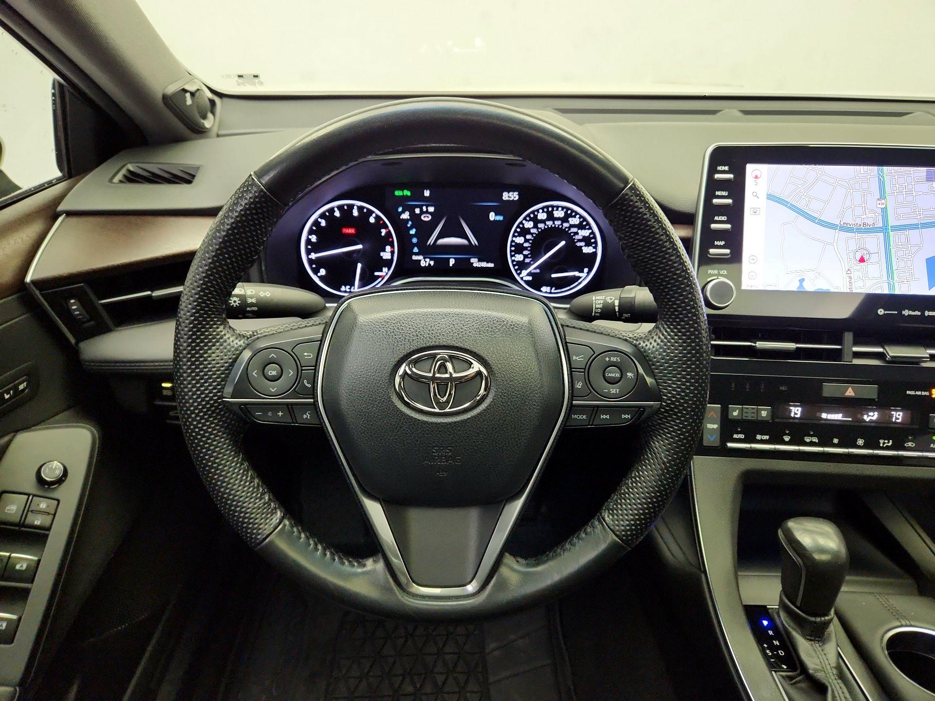 Thumbnail: 2022 Toyota Avalon - 10