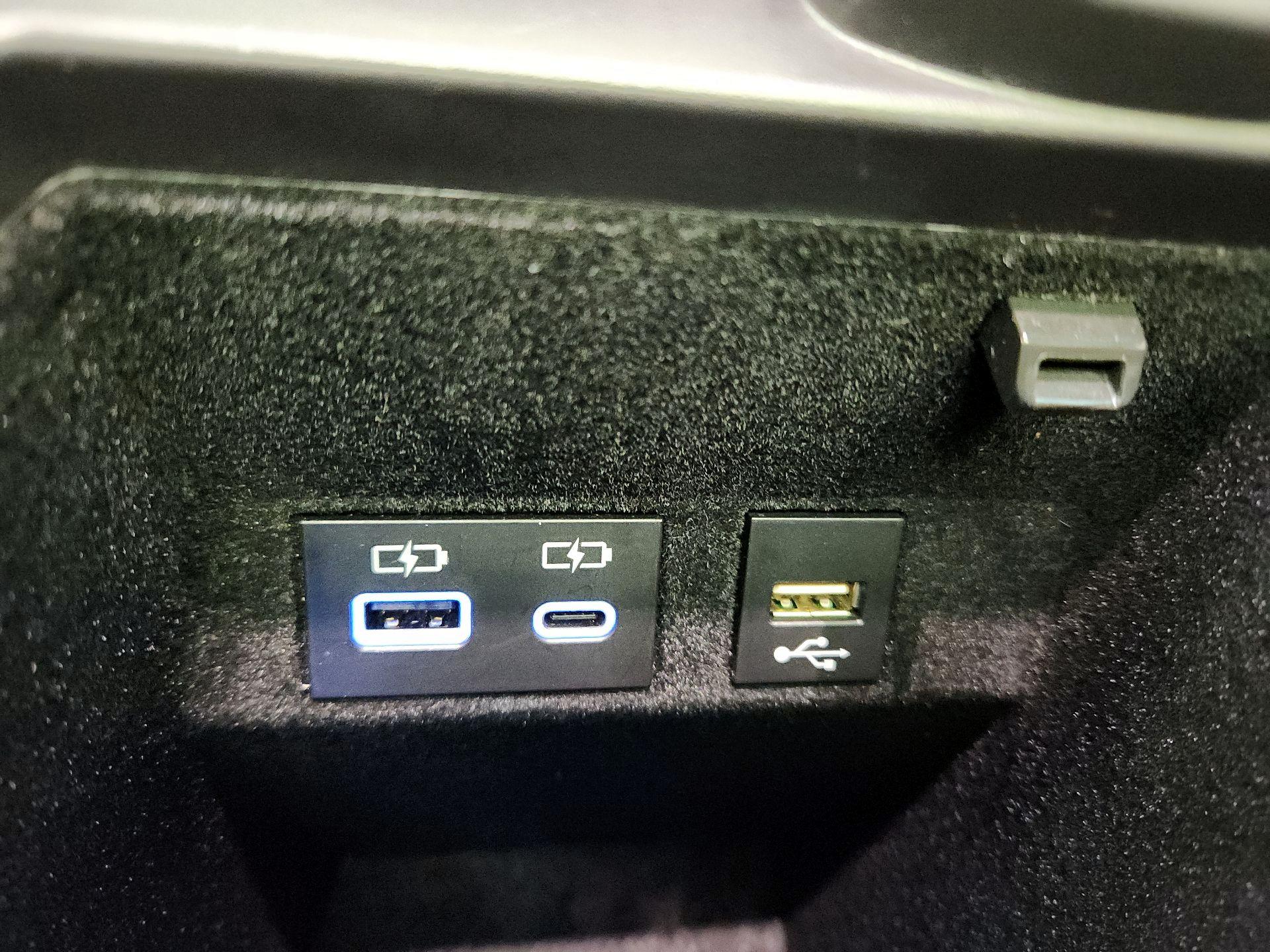 Thumbnail: 2022 Toyota Avalon - 19