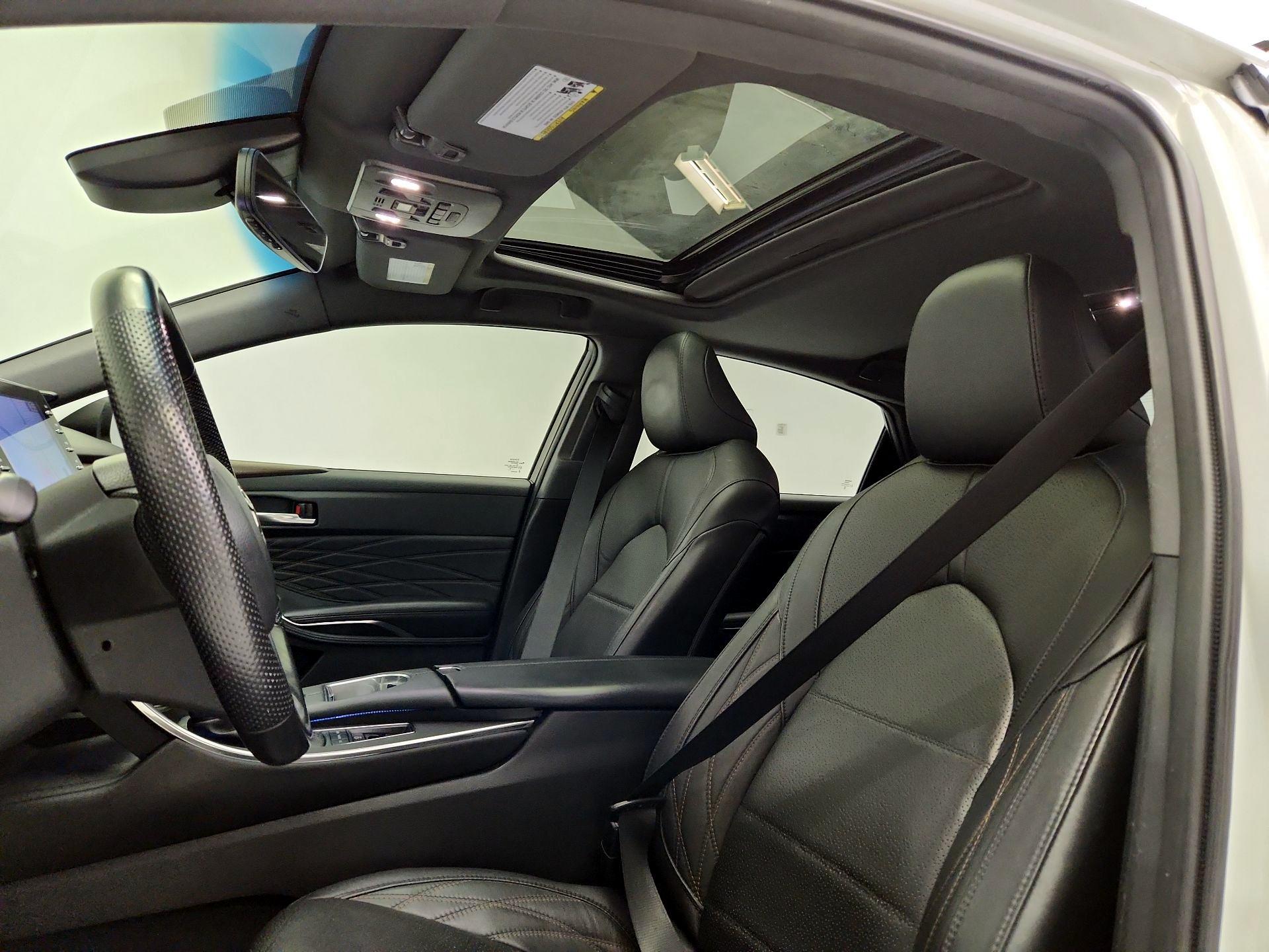 Thumbnail: 2022 Toyota Avalon - 20