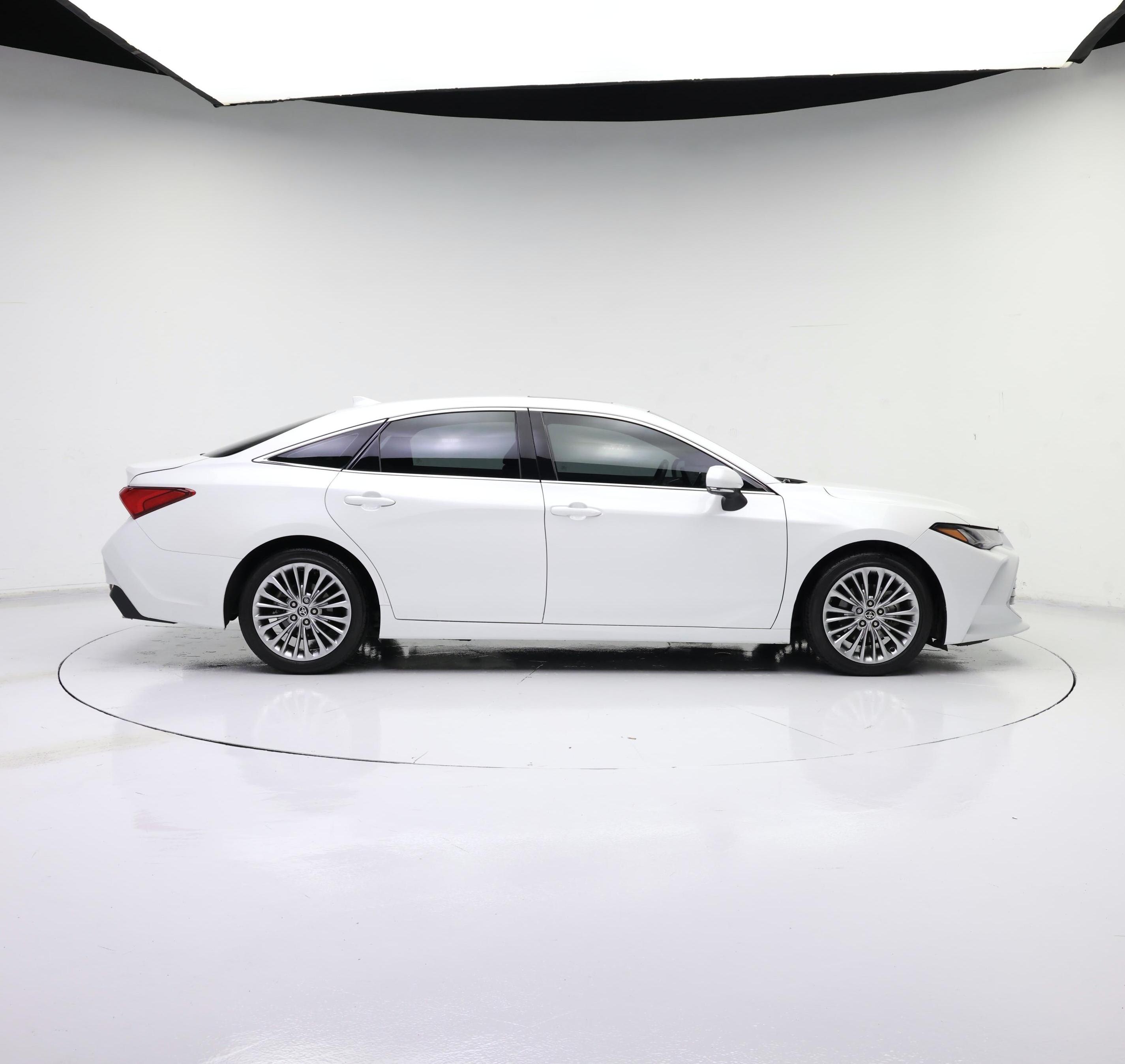 Thumbnail: 2022 Toyota Avalon - 7