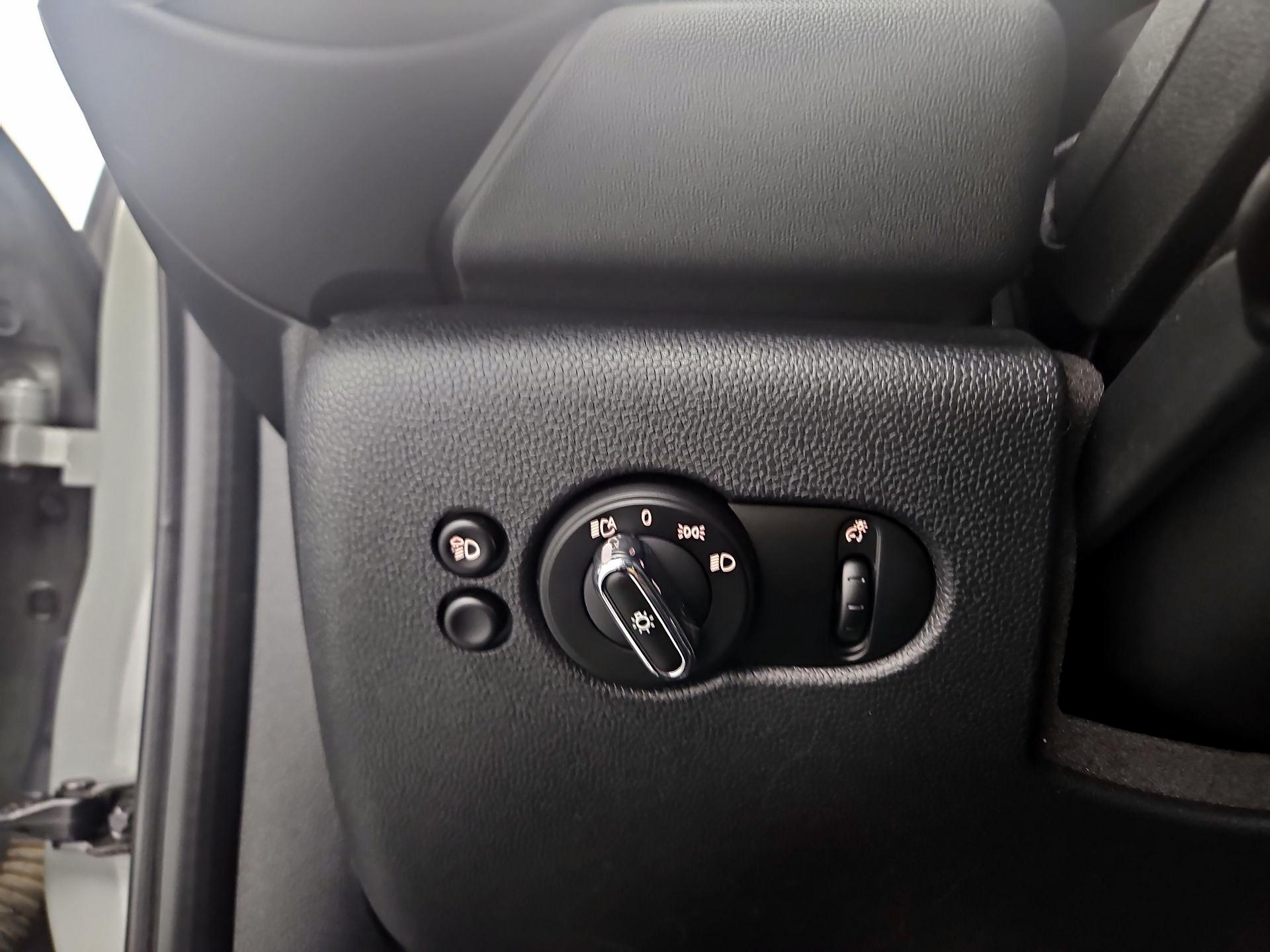 Thumbnail: 2023 MINI Cooper Hardtop - 13