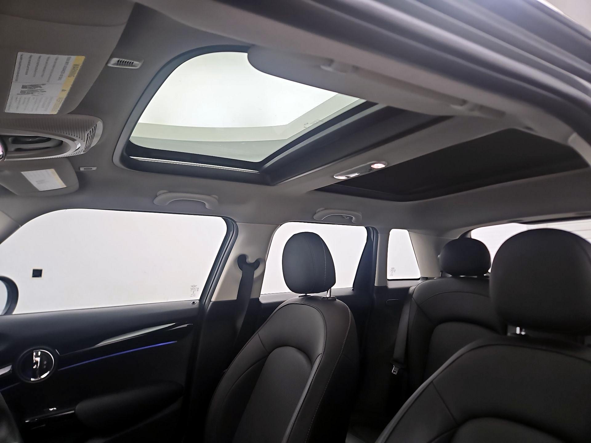 Thumbnail: 2023 MINI Cooper Hardtop - 19